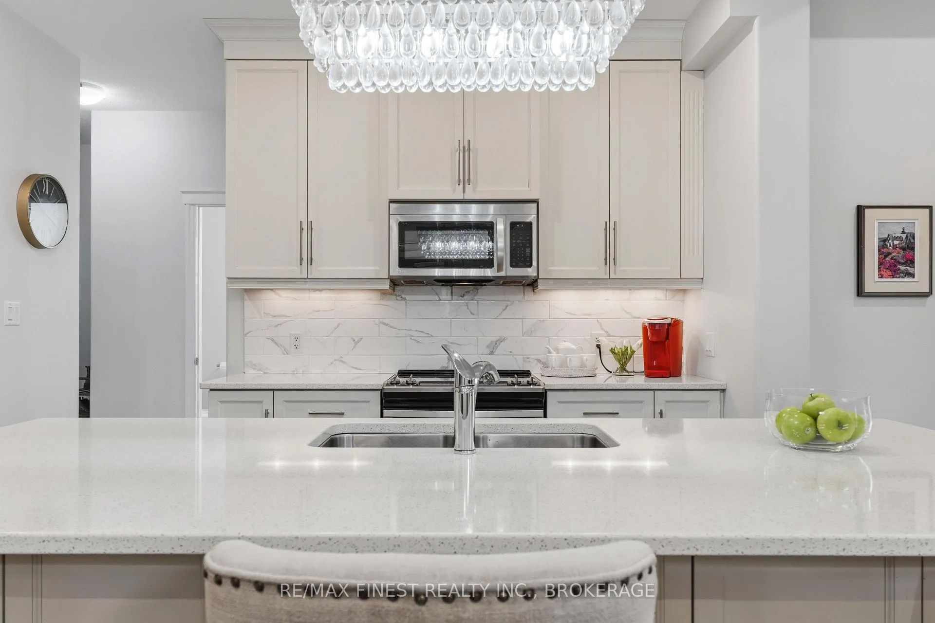 Photo 15 of 1298 Carfa Crescent, Kingston, City Northwest — HOMEH