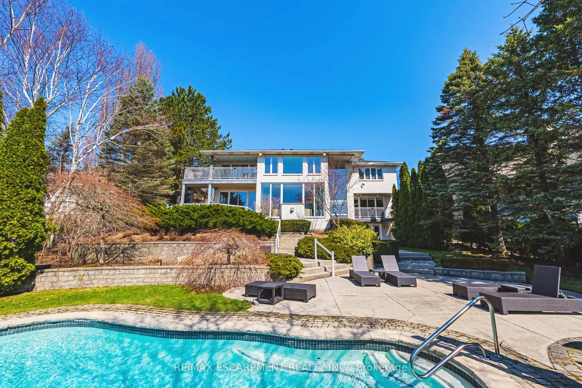 Front of 2 Anslow Court