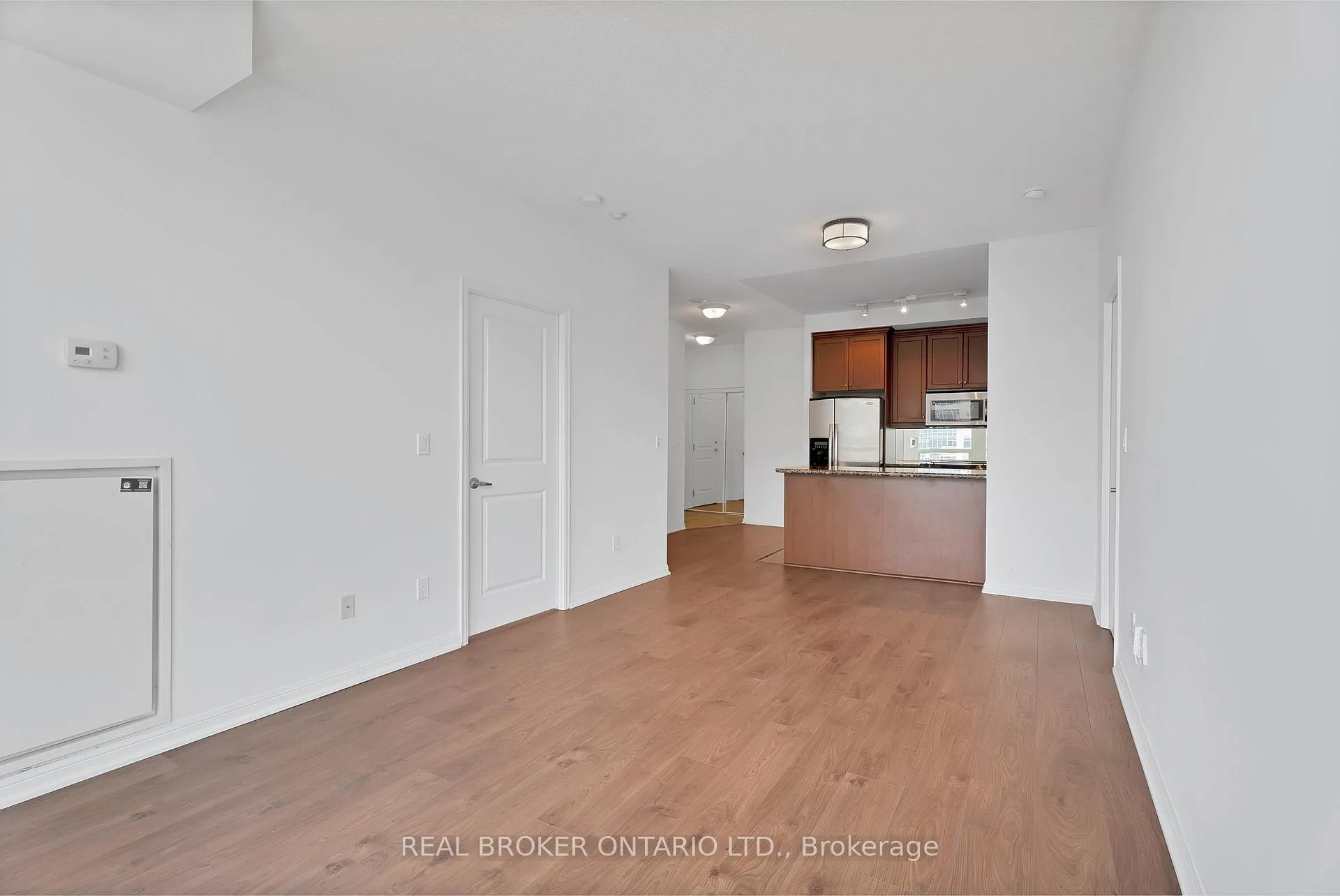 Photo 12 of Unit 2603, 628 Fleet Street, Toronto, Niagara — HOMEH