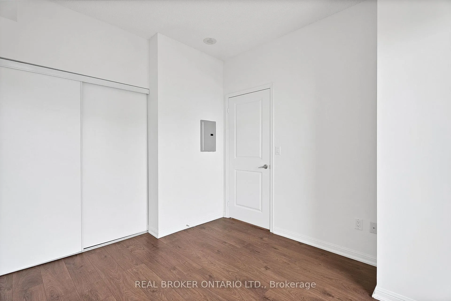 Photo 15 of Unit 2603, 628 Fleet Street, Toronto, Niagara — HOMEH