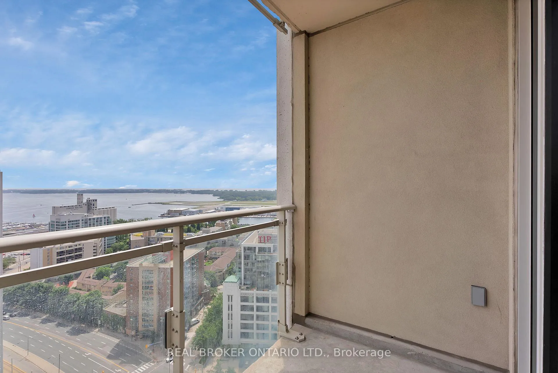Photo 16 of Unit 2603, 628 Fleet Street, Toronto, Niagara — HOMEH
