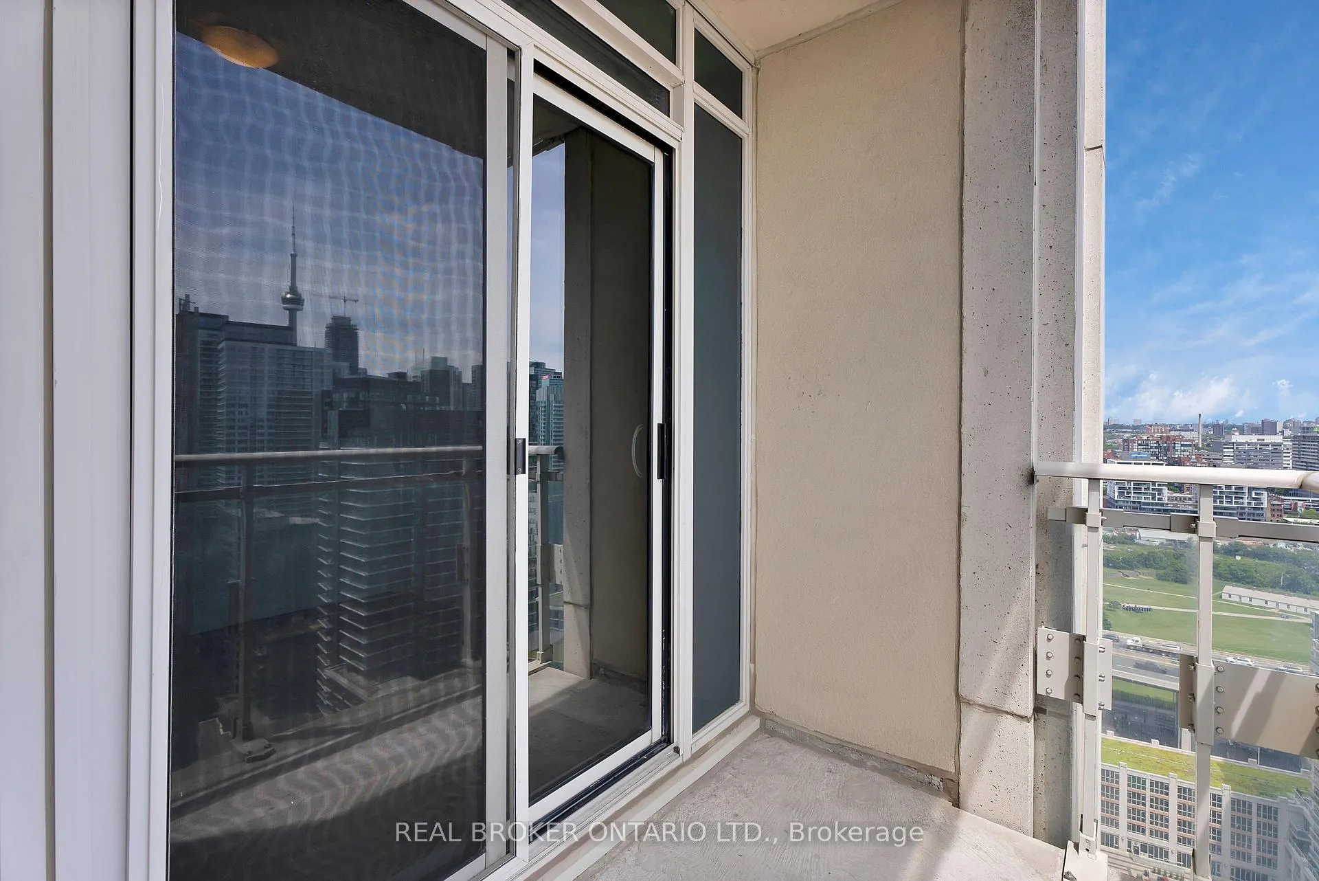 Photo 18 of Unit 2603, 628 Fleet Street, Toronto, Niagara — HOMEH