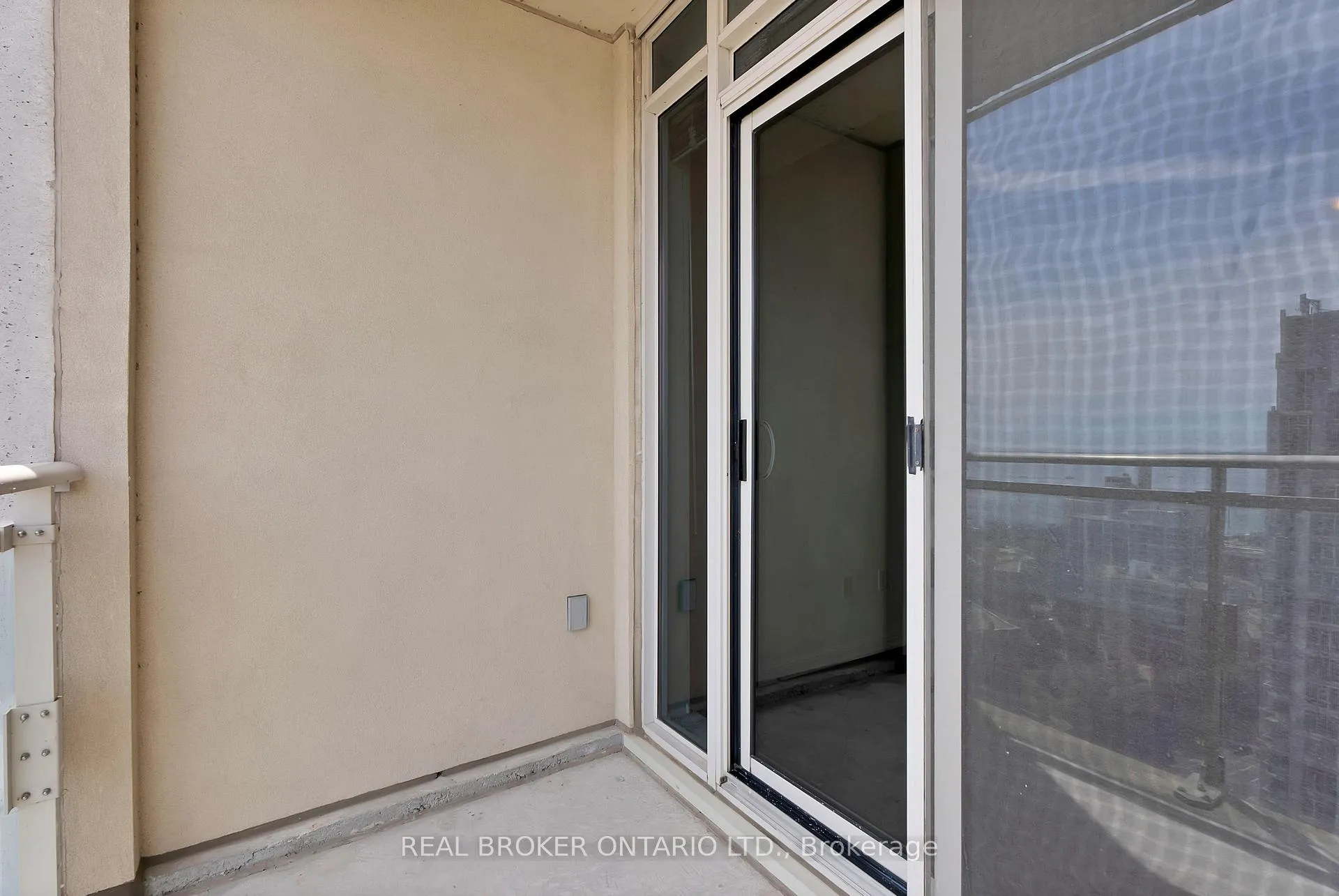 Photo 22 of Unit 2603, 628 Fleet Street, Toronto, Niagara — HOMEH