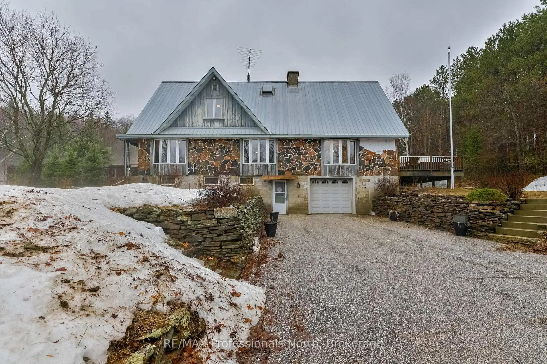 Photo 53 of 2481 North Shore Road, Algonquin Highlands, Stanhope — HOMEH