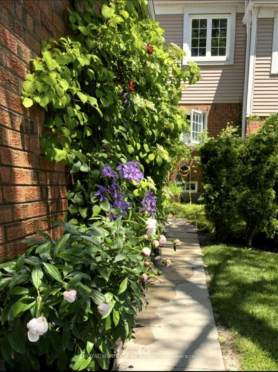 Photo 30 of Unit 39, 10 Bassett Boulevard, Whitby, Pringle Creek — HOMEH