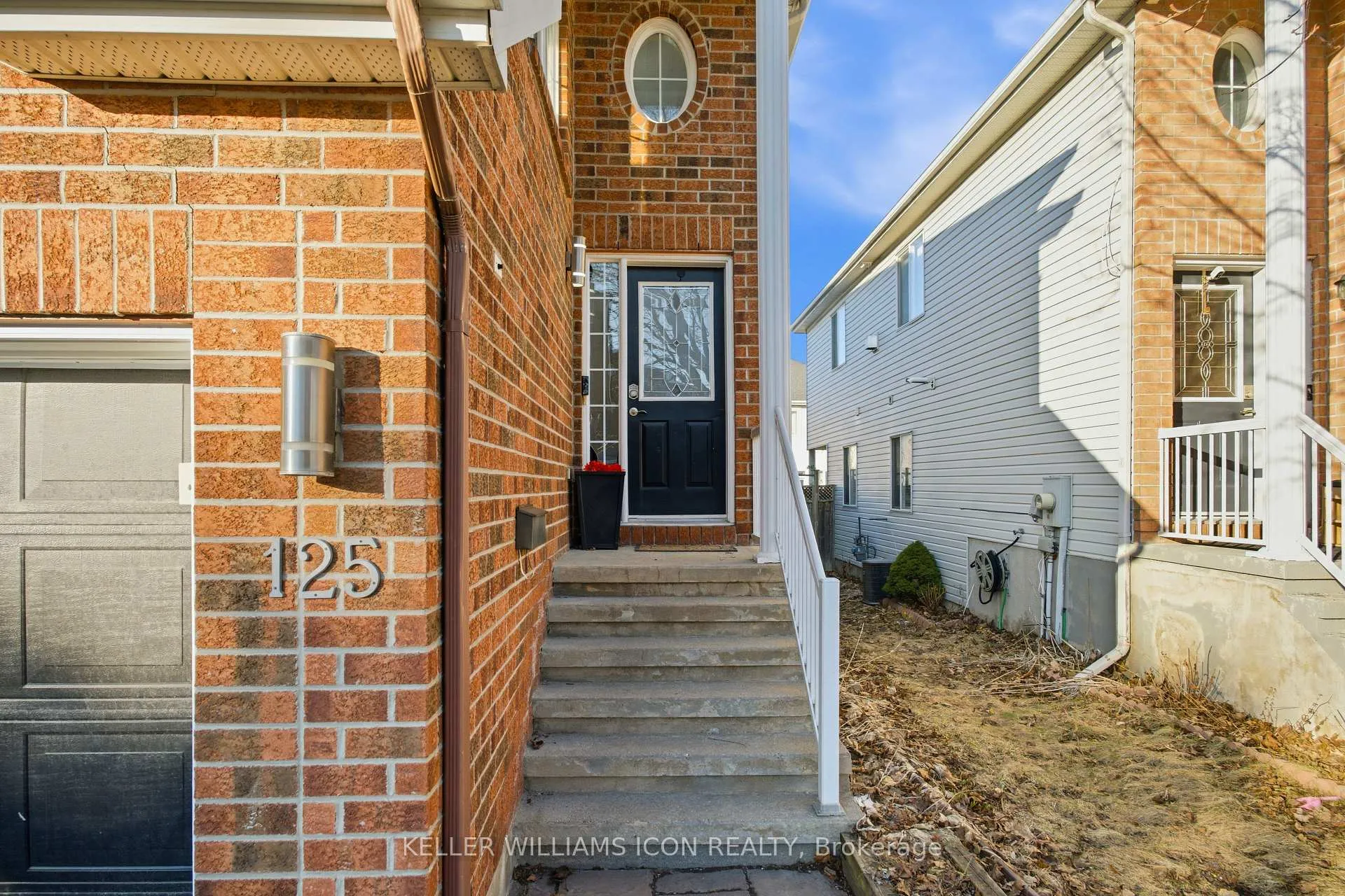 Front of 125 Castle Glen Crescent