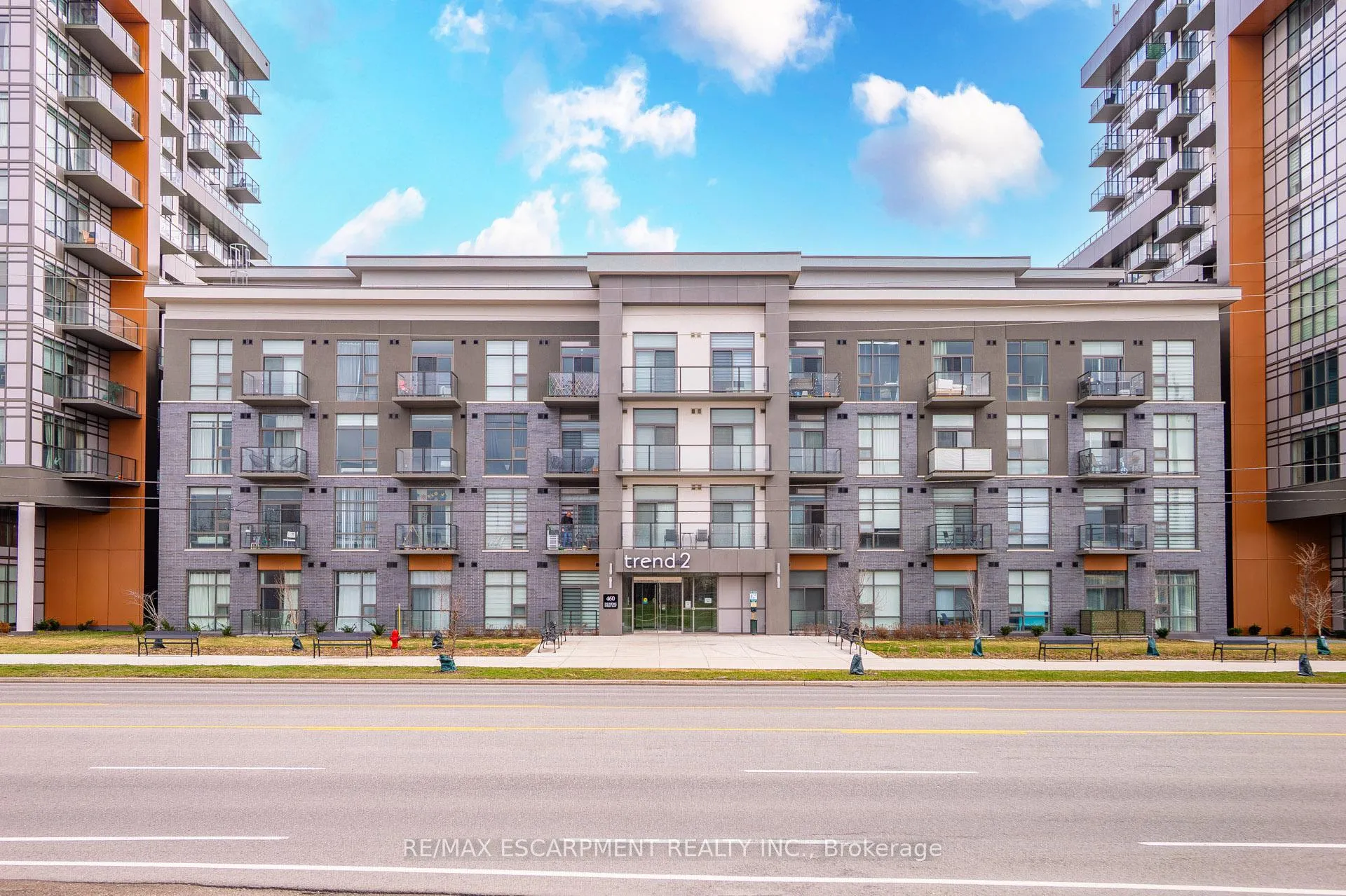 Photo 1 of Unit 1213, 460 Dundas Street E, Hamilton, Waterdown — HOMEH