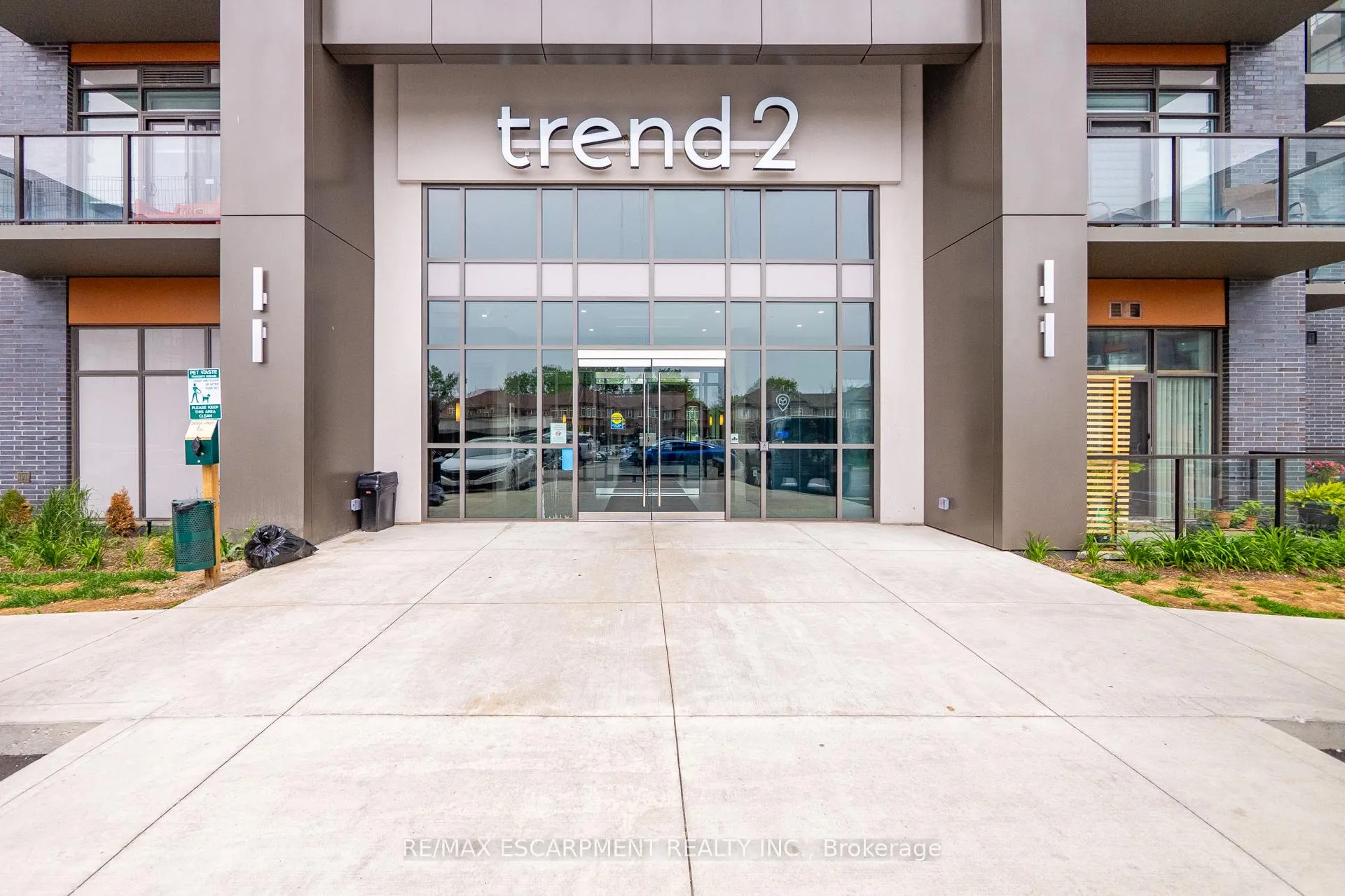 Photo 2 of Unit 1213, 460 Dundas Street E, Hamilton, Waterdown — HOMEH