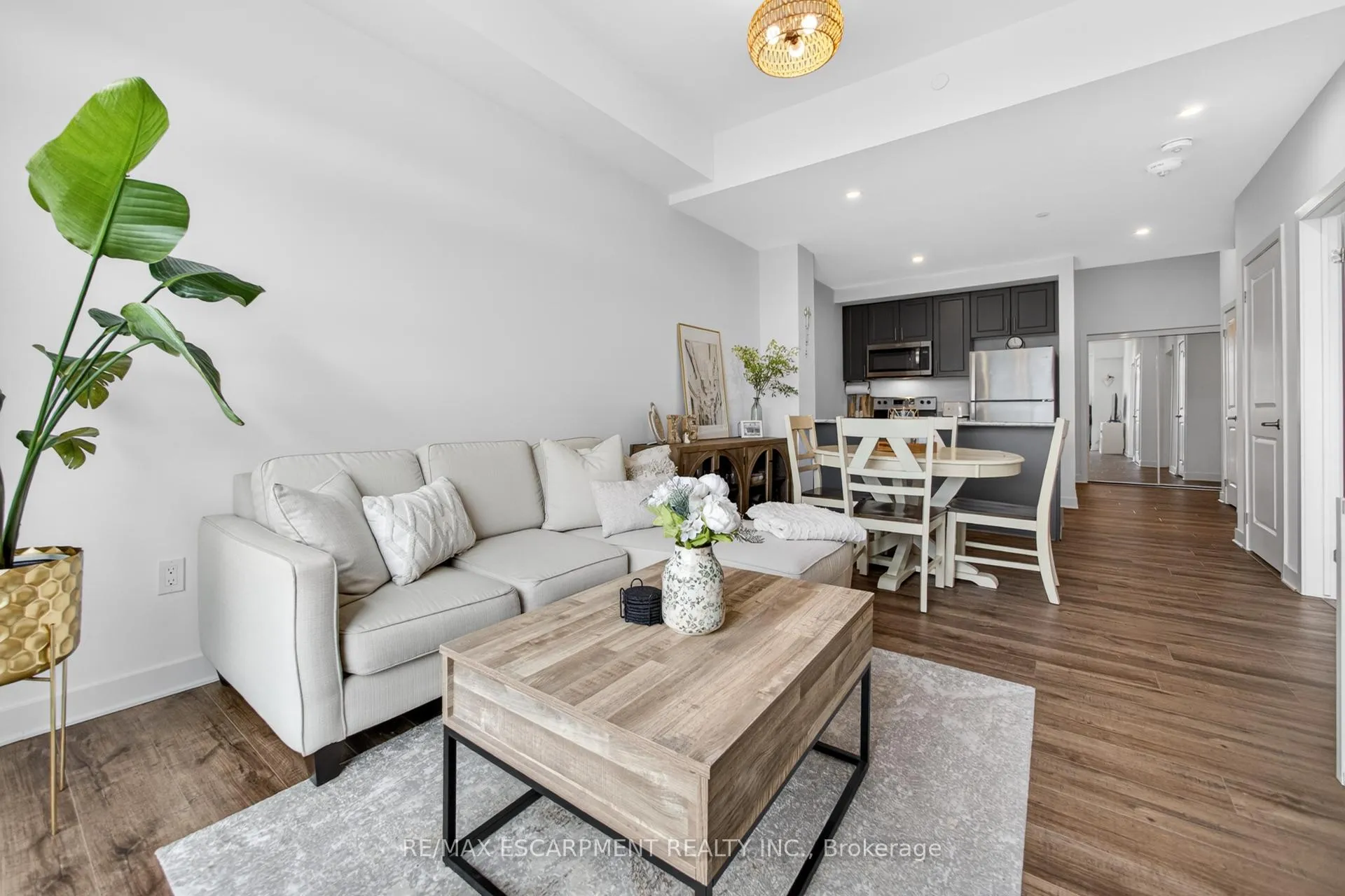 Photo 21 of Unit 1213, 460 Dundas Street E, Hamilton, Waterdown — HOMEH