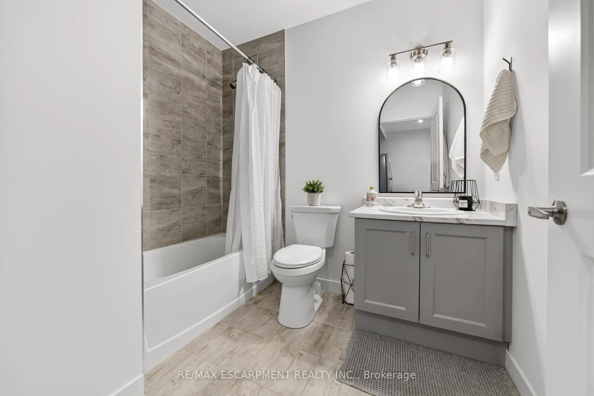 Photo 25 of Unit 1213, 460 Dundas Street E, Hamilton, Waterdown — HOMEH