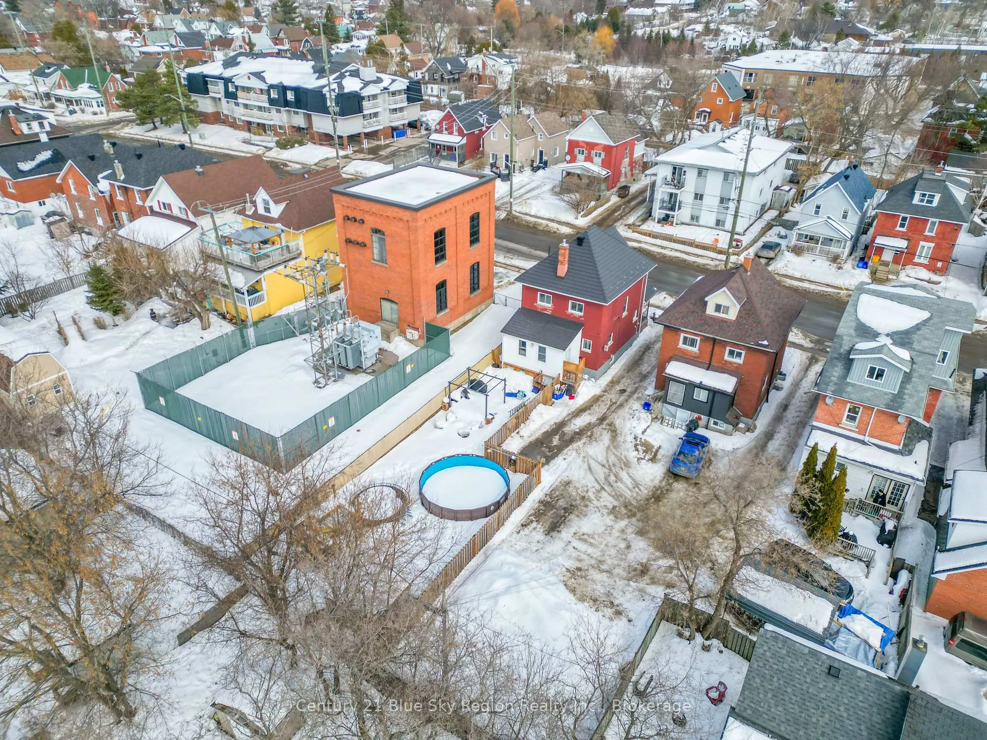 Photo 11 of 573 Worthington Street E, North Bay, Central — HOMEH