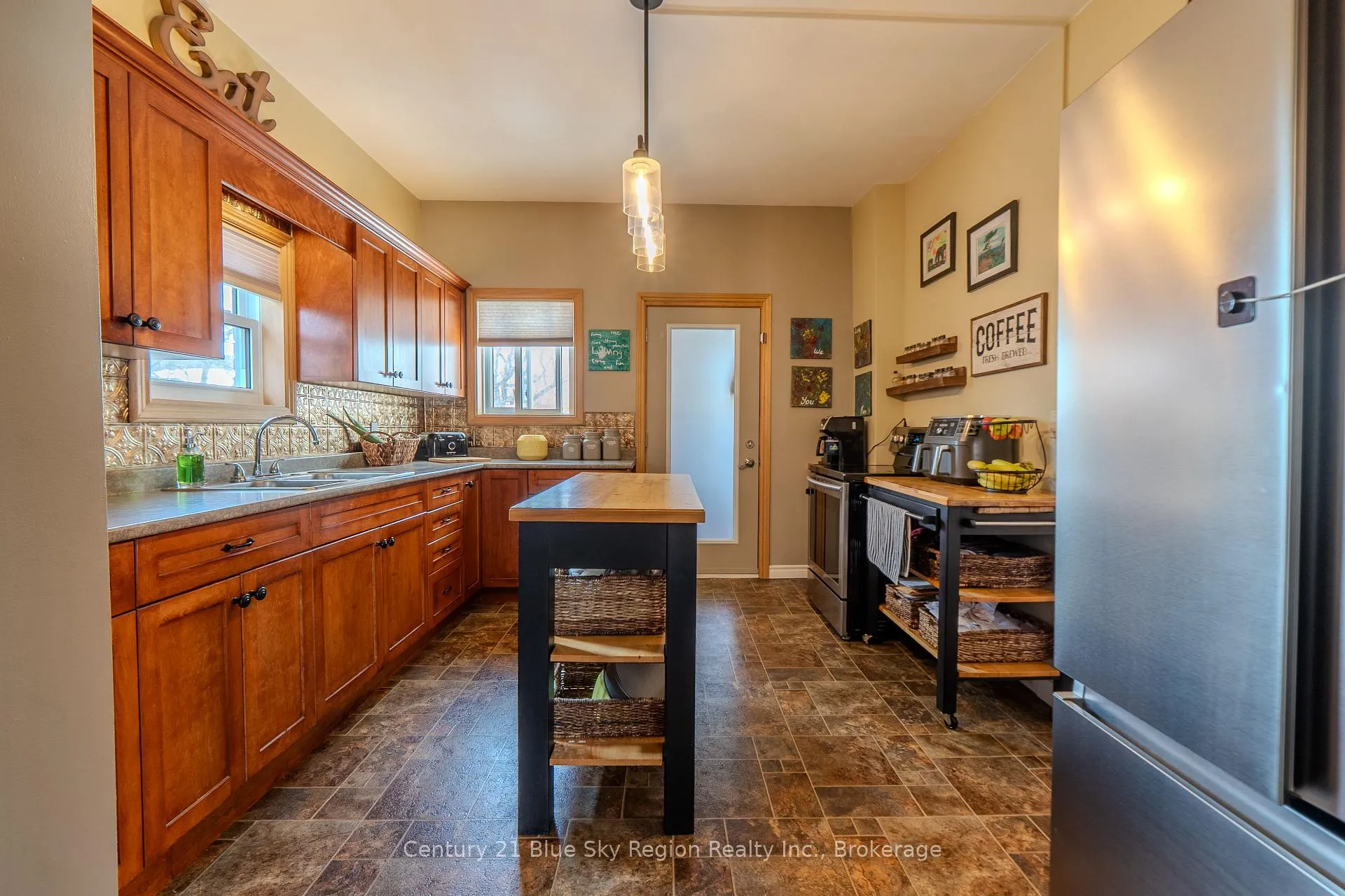 Photo 24 of 573 Worthington Street E, North Bay, Central — HOMEH