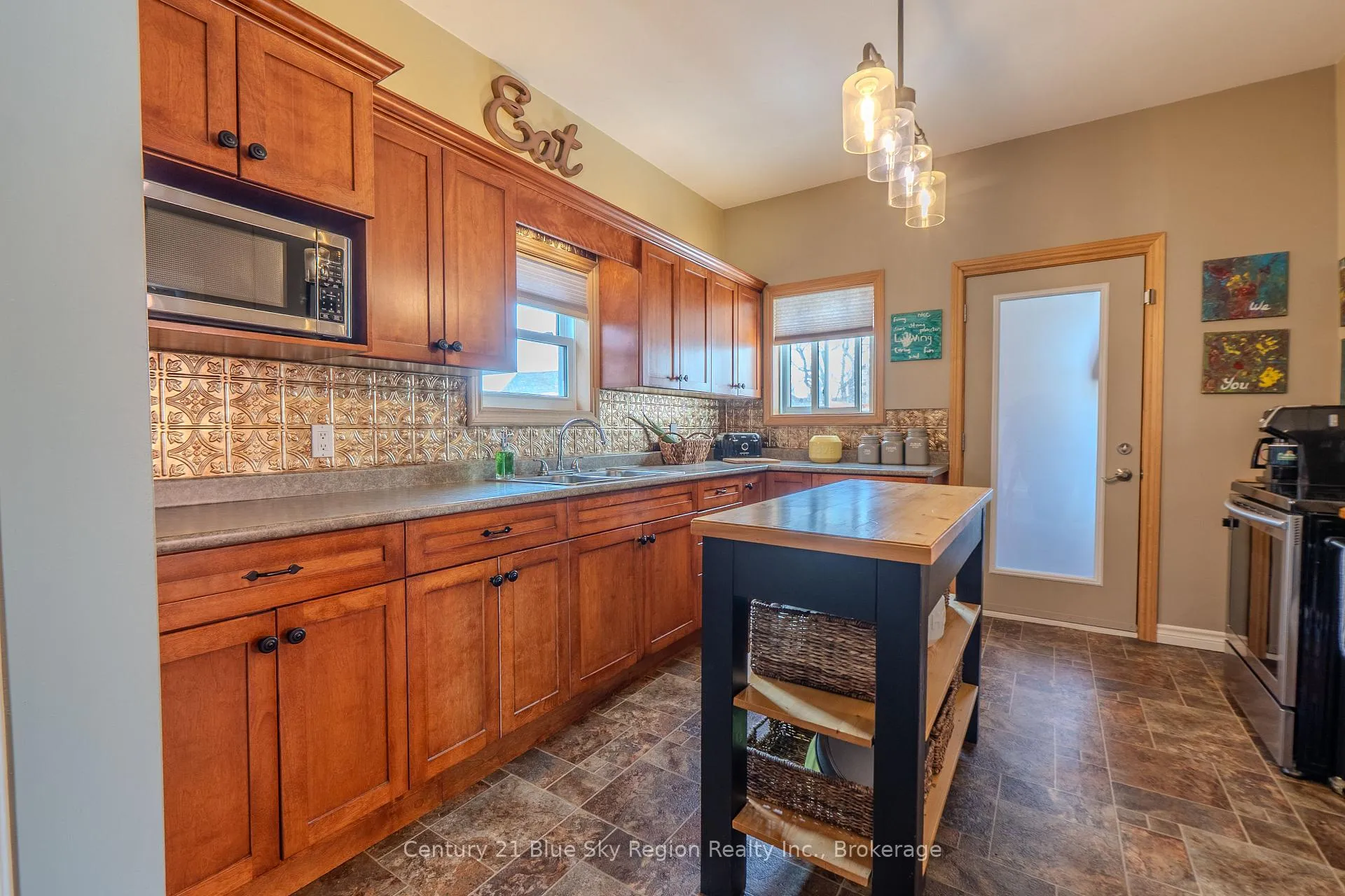 Photo 25 of 573 Worthington Street E, North Bay, Central — HOMEH
