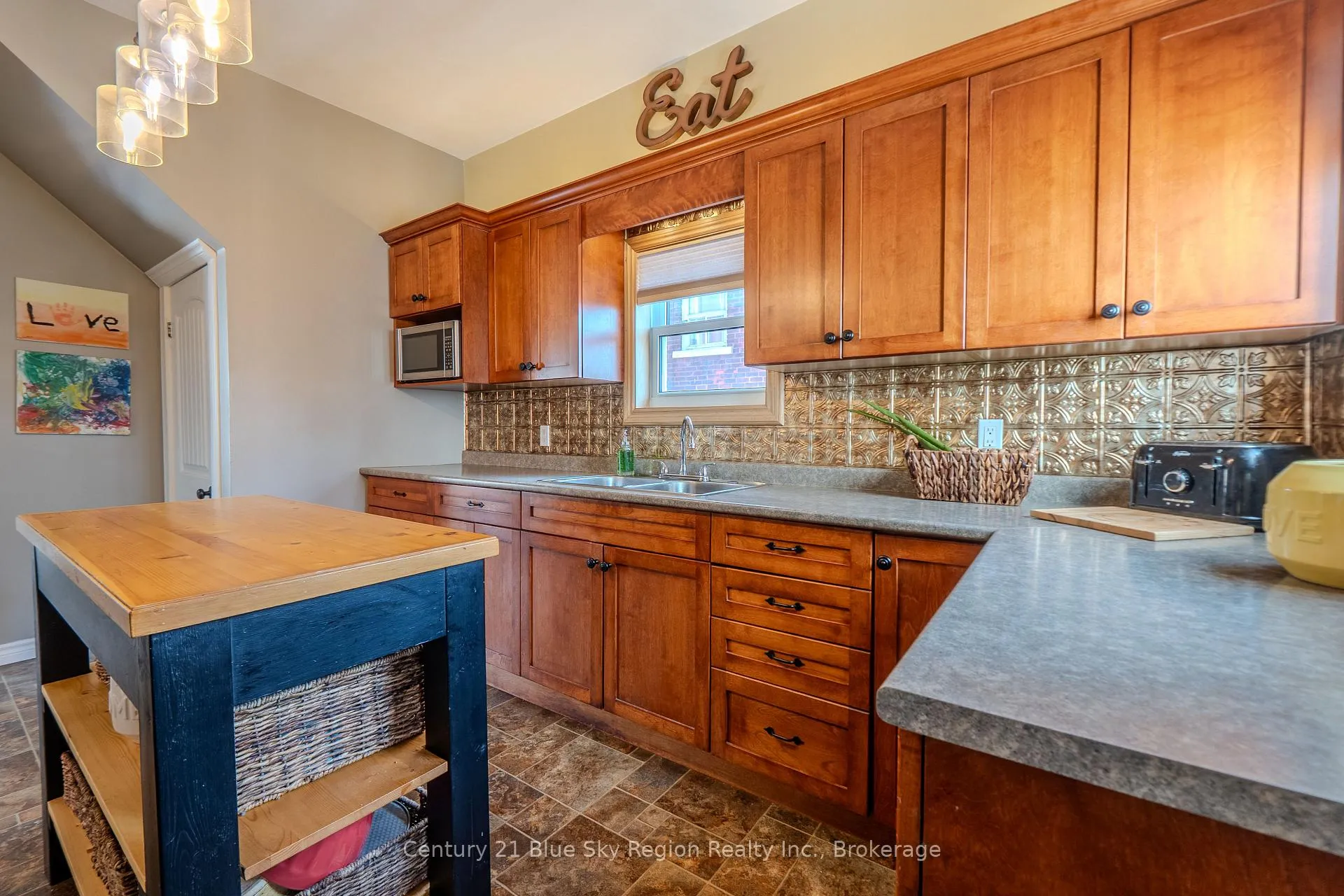 Photo 28 of 573 Worthington Street E, North Bay, Central — HOMEH