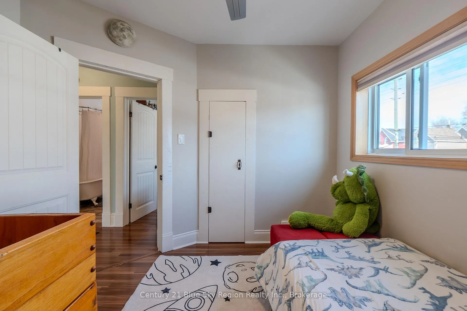 Photo 37 of 573 Worthington Street E, North Bay, Central — HOMEH