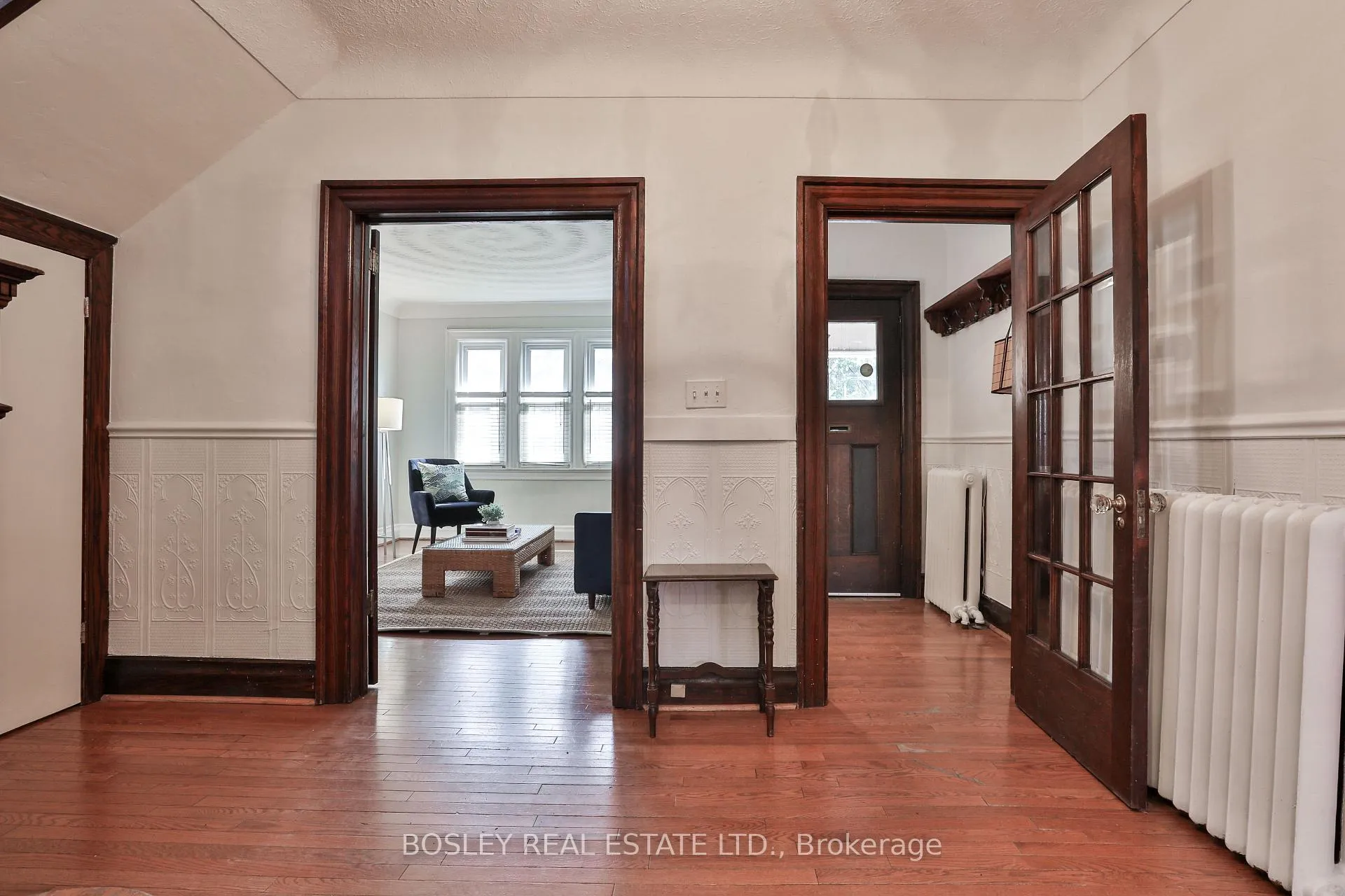 Photo 2 of 88 Indian Grove, Toronto, High Park-Swansea — HOMEH