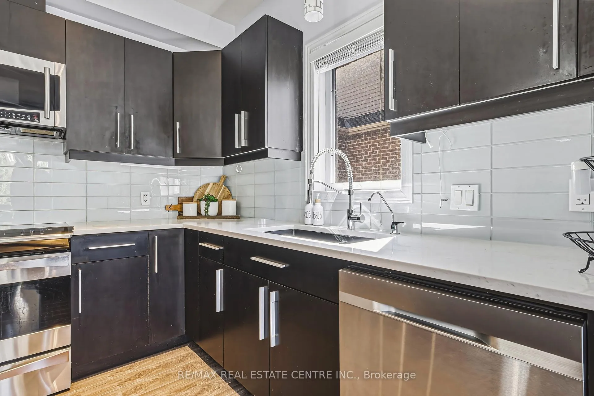 Photo 11 of 219 Walker Street, Cambridge, Hespeler Village — HOMEH