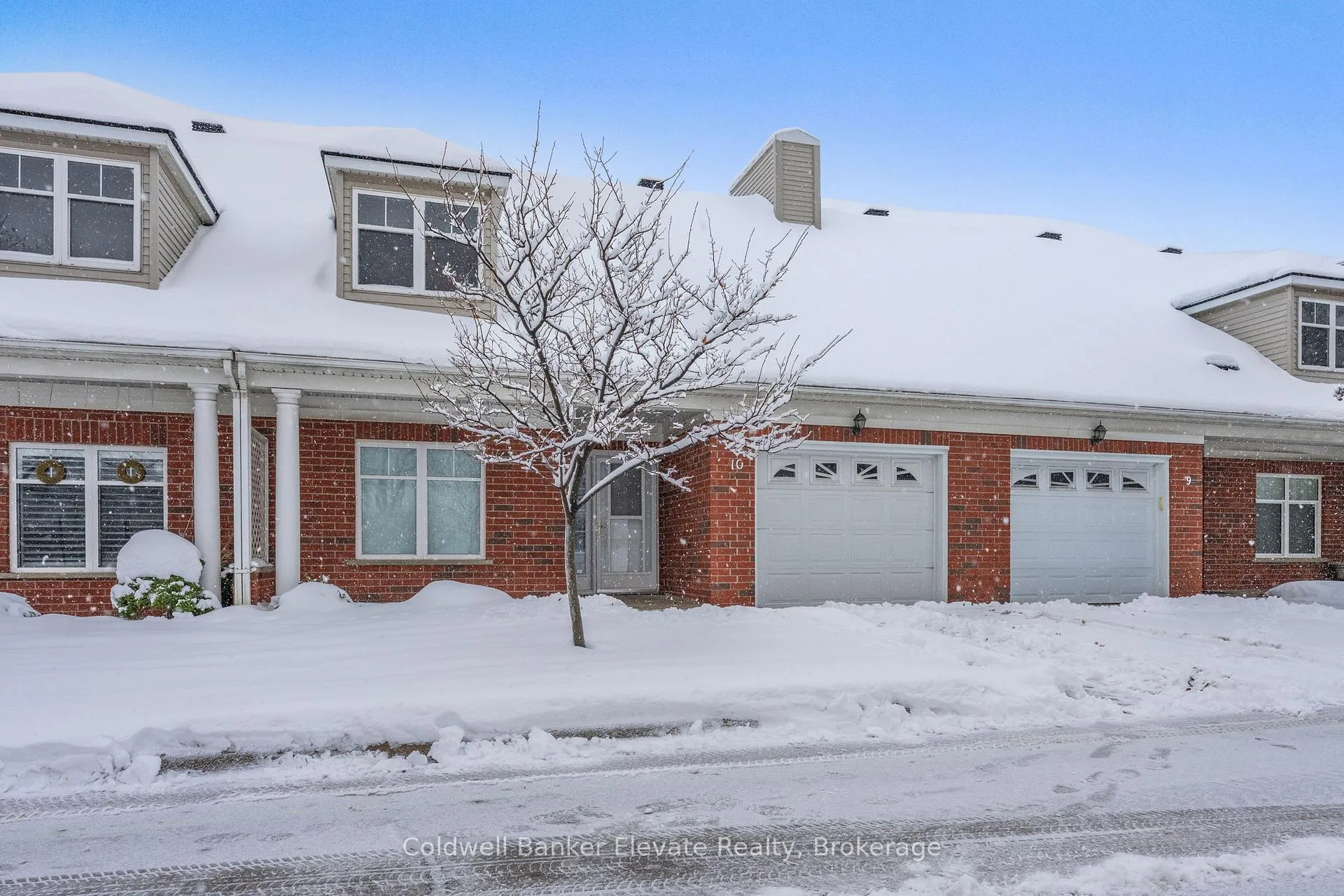Photo 3 of Unit 10, 2705 Kingsway Drive, Kitchener — HOMEH