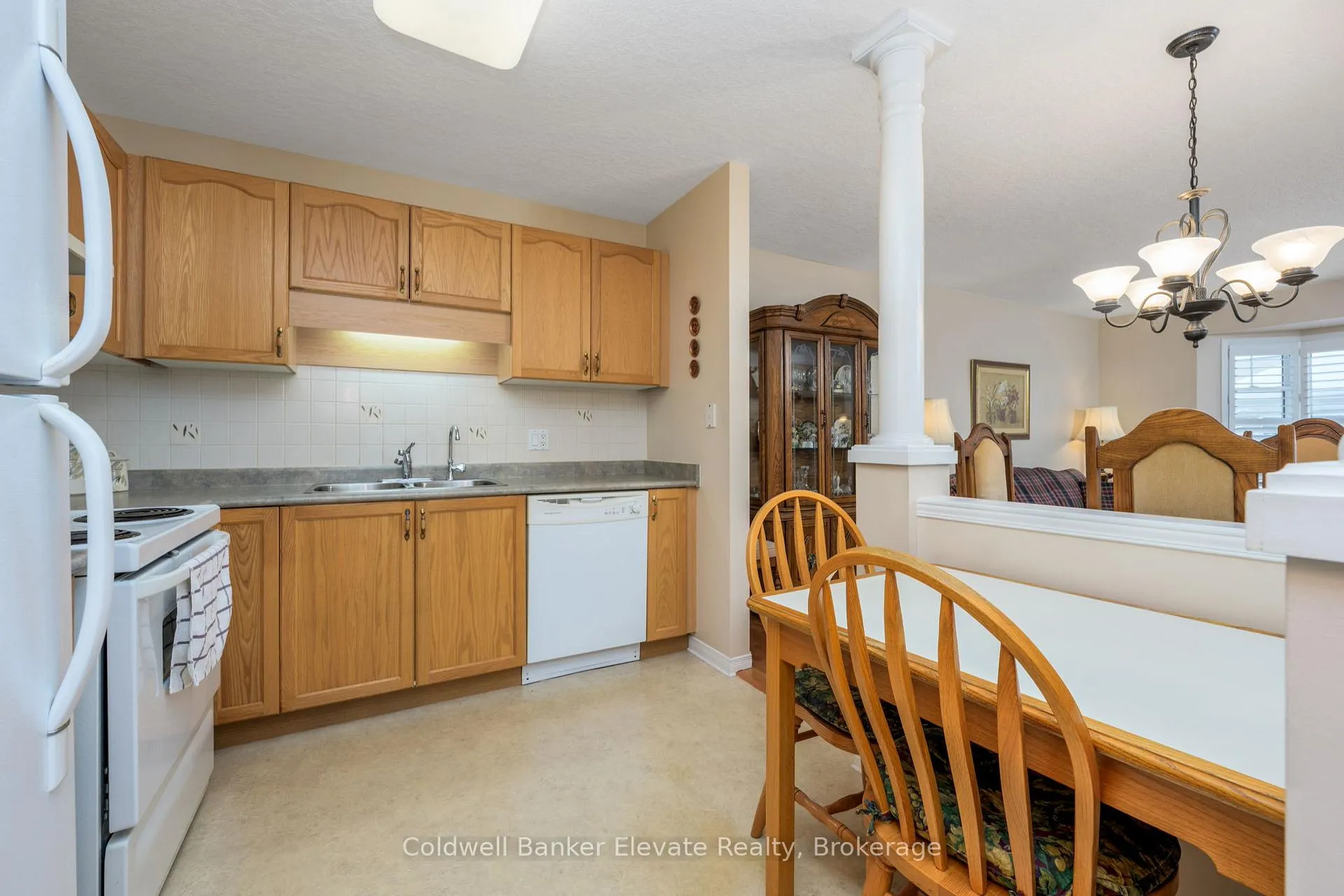 Photo 14 of Unit 10, 2705 Kingsway Drive, Kitchener — HOMEH