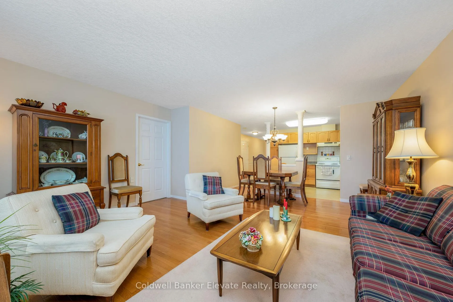 Photo 24 of Unit 10, 2705 Kingsway Drive, Kitchener — HOMEH