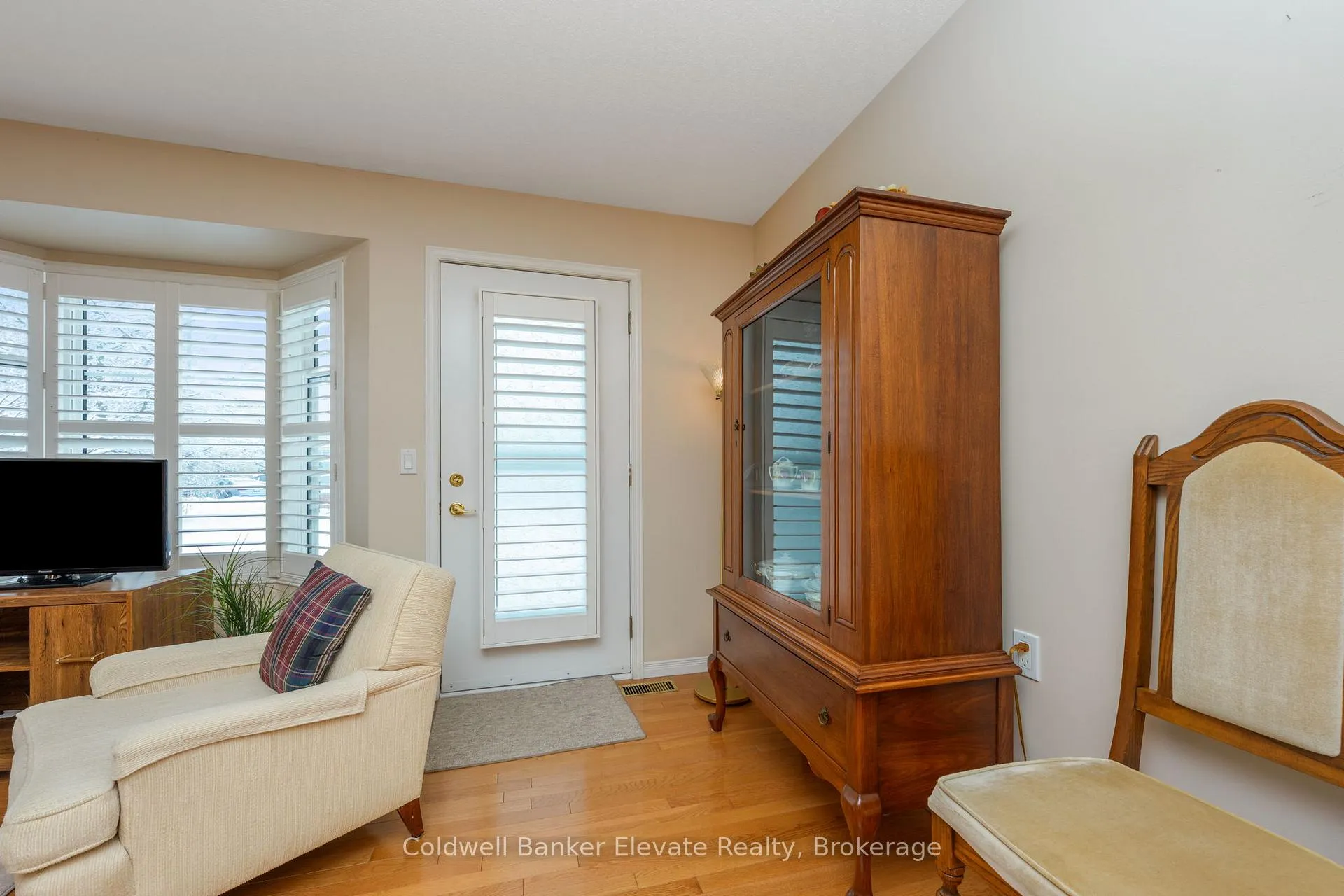 Photo 25 of Unit 10, 2705 Kingsway Drive, Kitchener — HOMEH