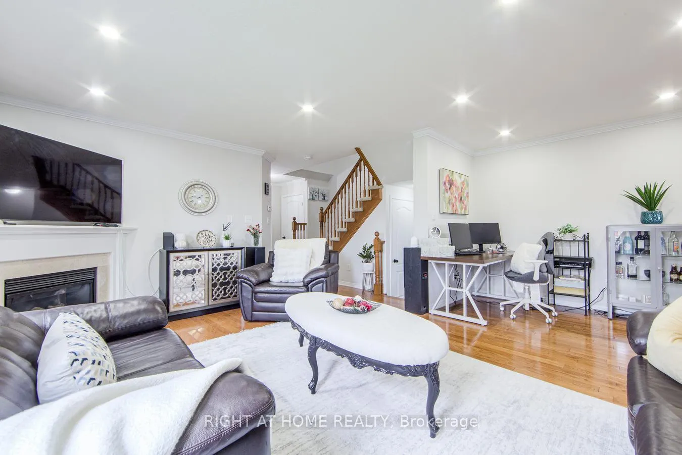 Photo 8 of Unit 27, 7 Southside Place, Hamilton, Mountview — HOMEH