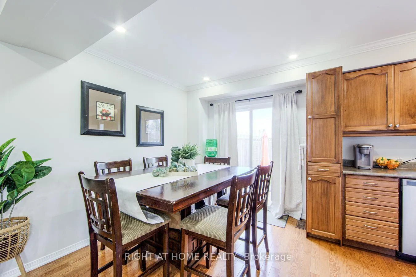Photo 12 of Unit 27, 7 Southside Place, Hamilton, Mountview — HOMEH