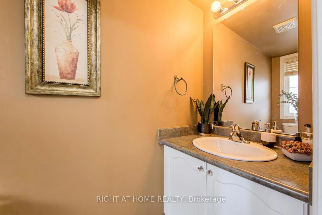 Photo 16 of Unit 27, 7 Southside Place, Hamilton, Mountview — HOMEH
