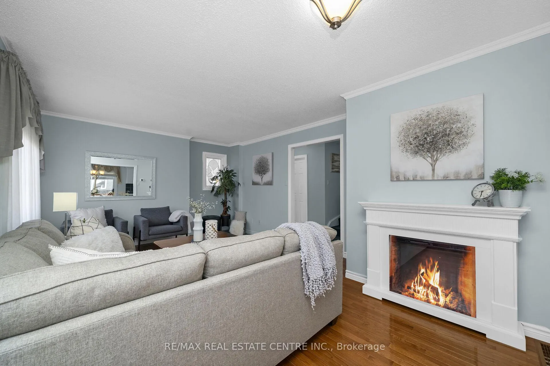 Photo 5 of 466 Vanier Drive, Milton, Bronte Meadows — HOMEH