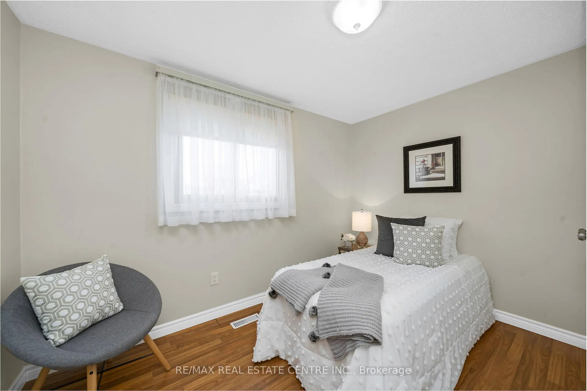 Photo 12 of 466 Vanier Drive, Milton, Bronte Meadows — HOMEH