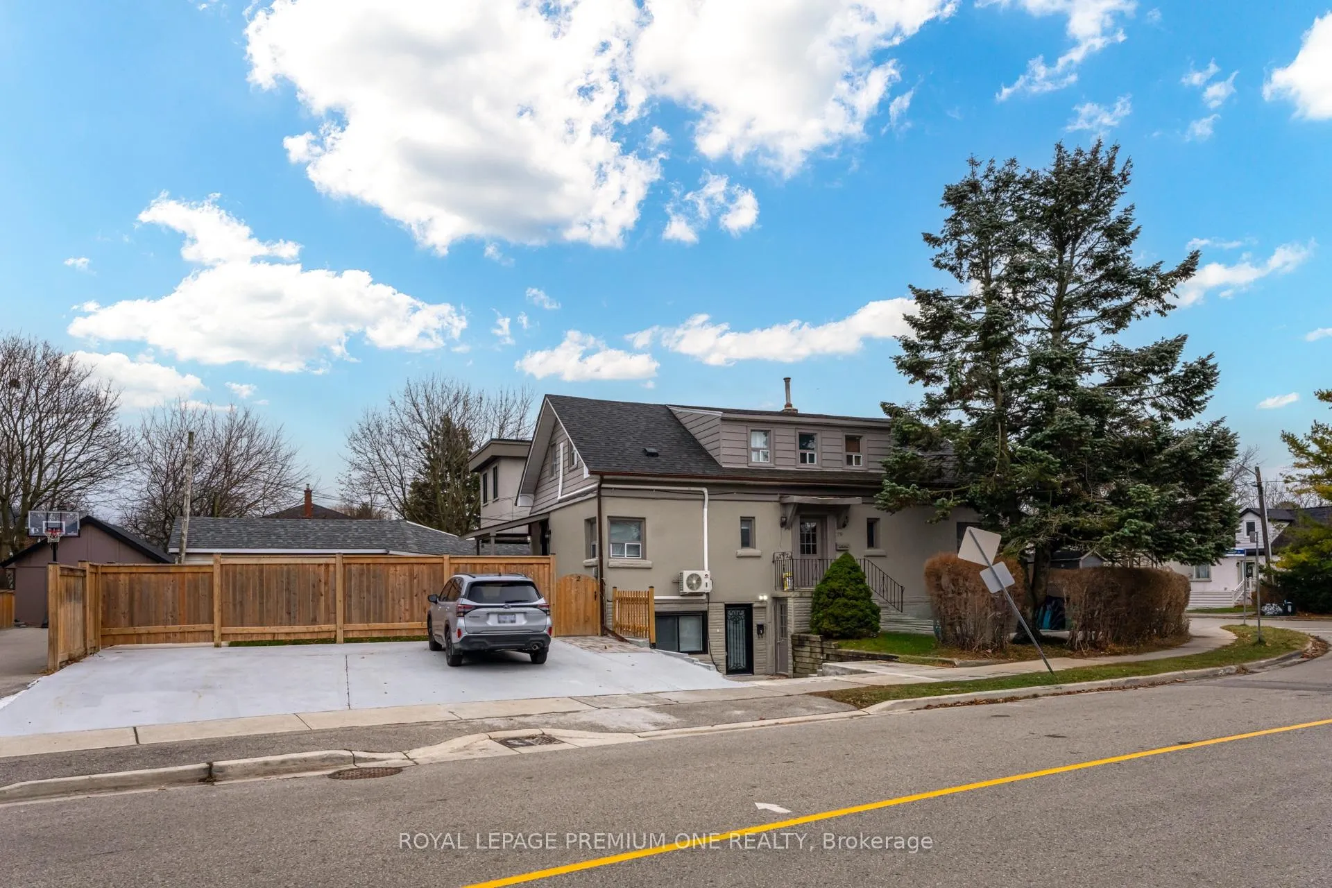 Front of Unit 4, 79 Twenty Fifth Street