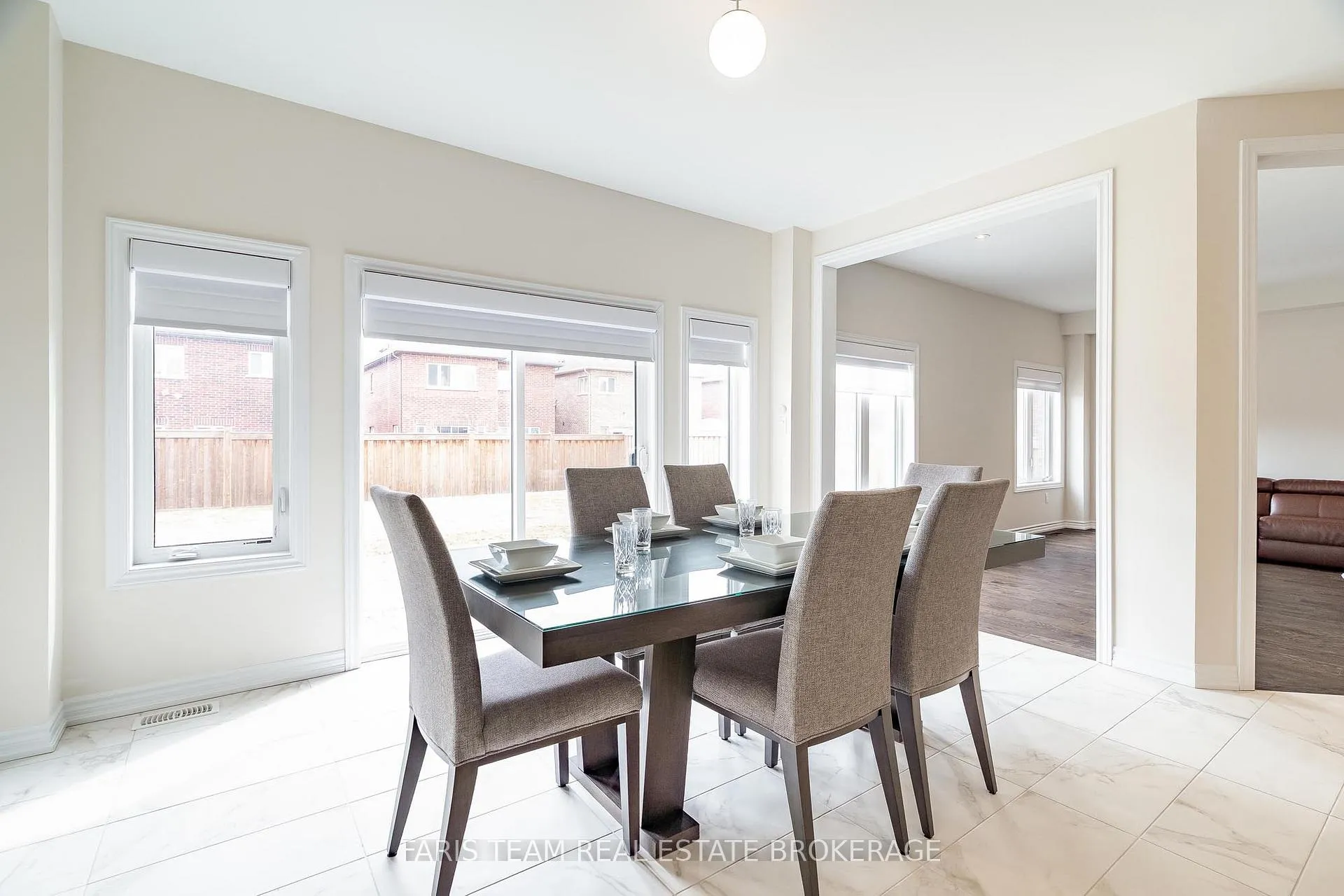 Photo 14 of 1559 Farrow Crescent, Innisfil, Rural Innisfil — HOMEH