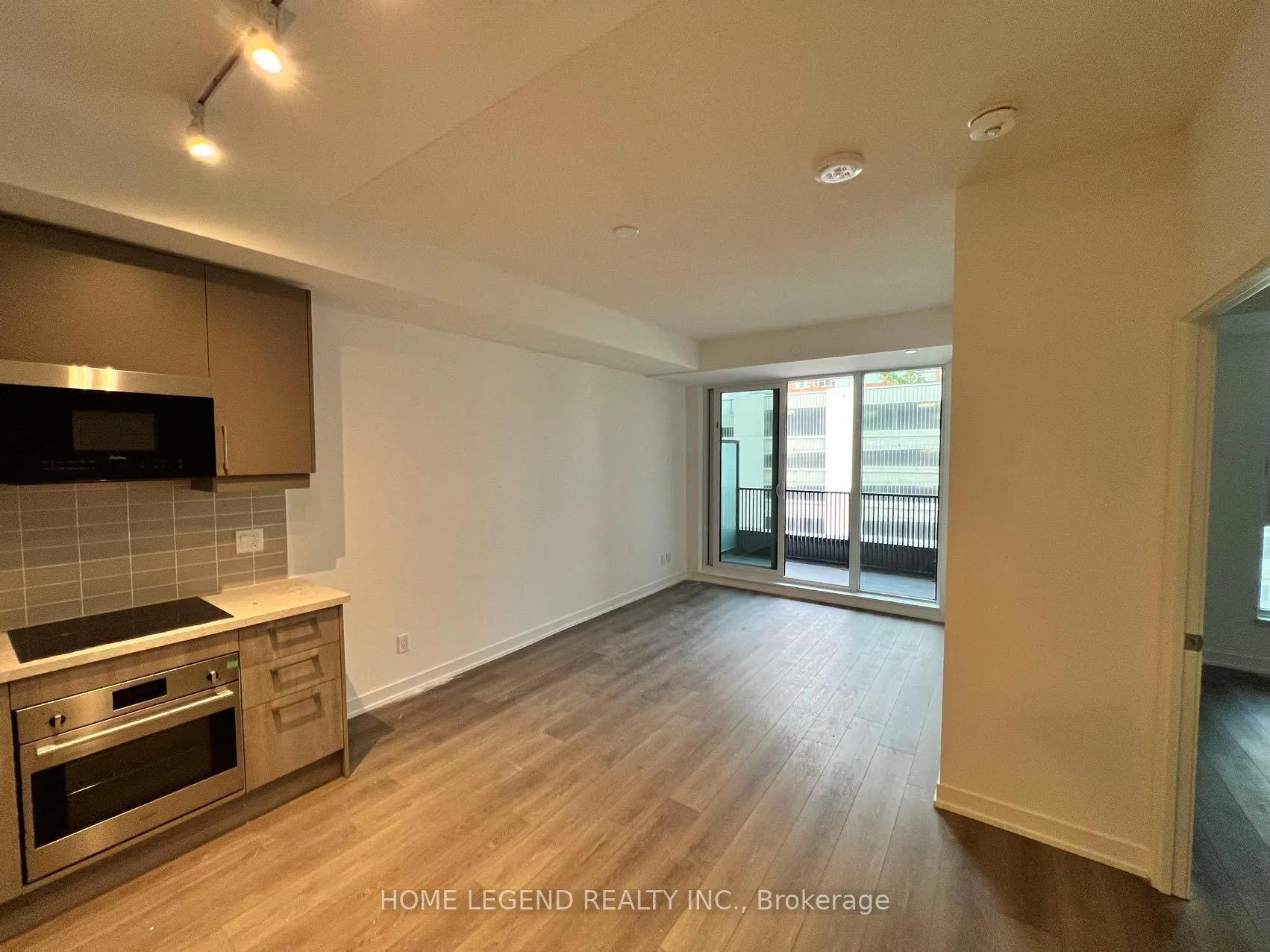 Photo 4 of Unit 715, 38 Simcoe Promenade, Markham, Unionville — HOMEH