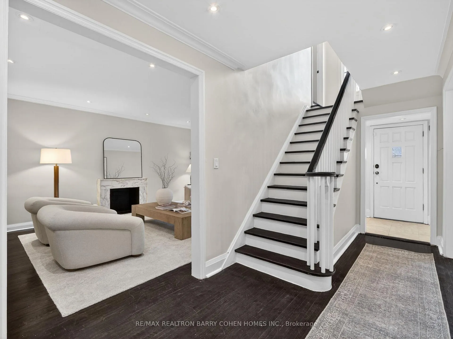 Photo 4 of 612 Vesta Drive, Toronto, Forest Hill North — HOMEH