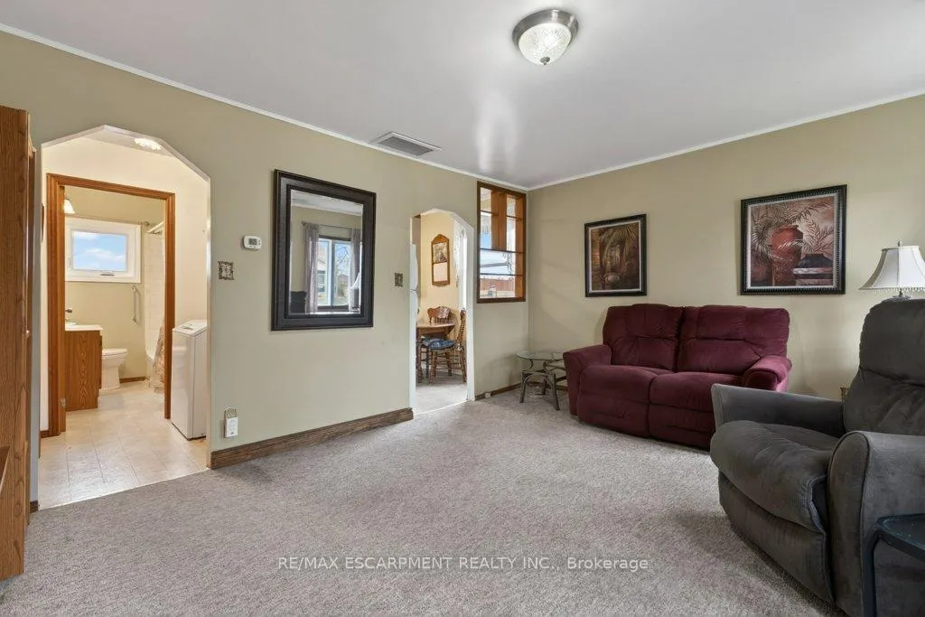 Photo 7 of 5 Mahony Avenue, Hamilton, Normanhurst — HOMEH
