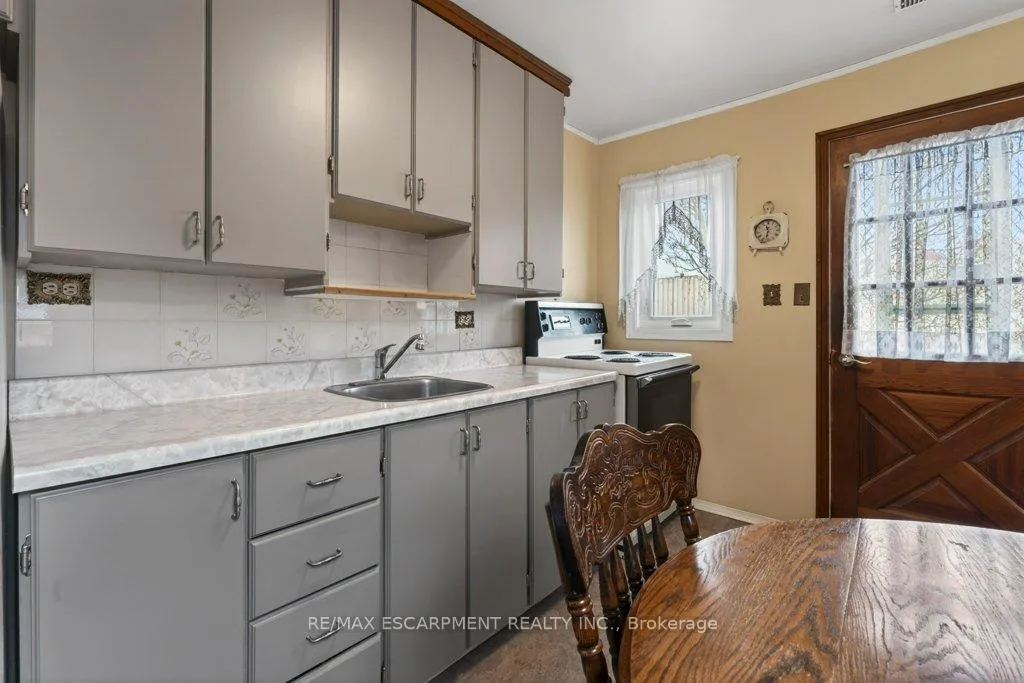 Photo 11 of 5 Mahony Avenue, Hamilton, Normanhurst — HOMEH
