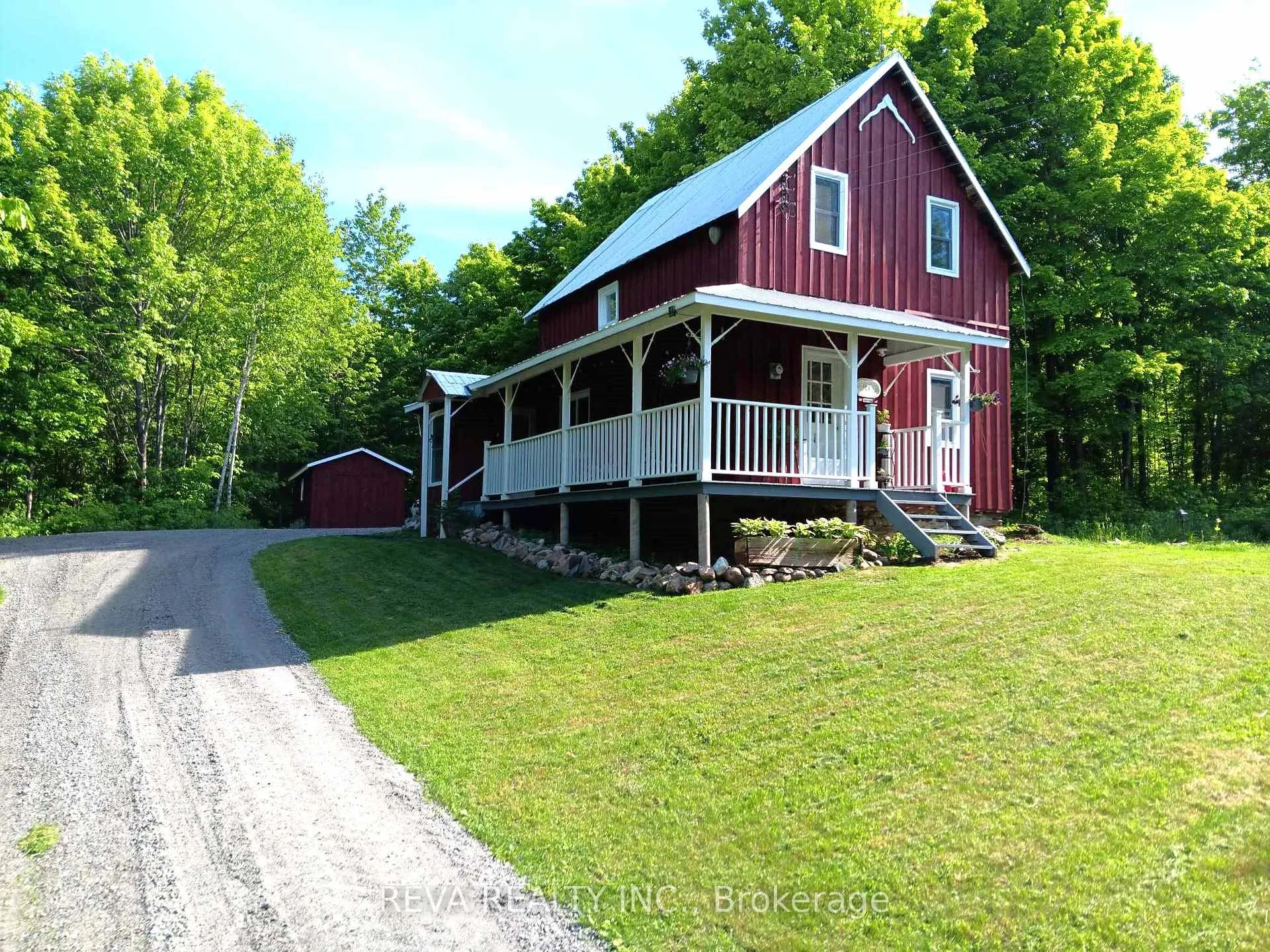 Front of 1476 Hillsview Road