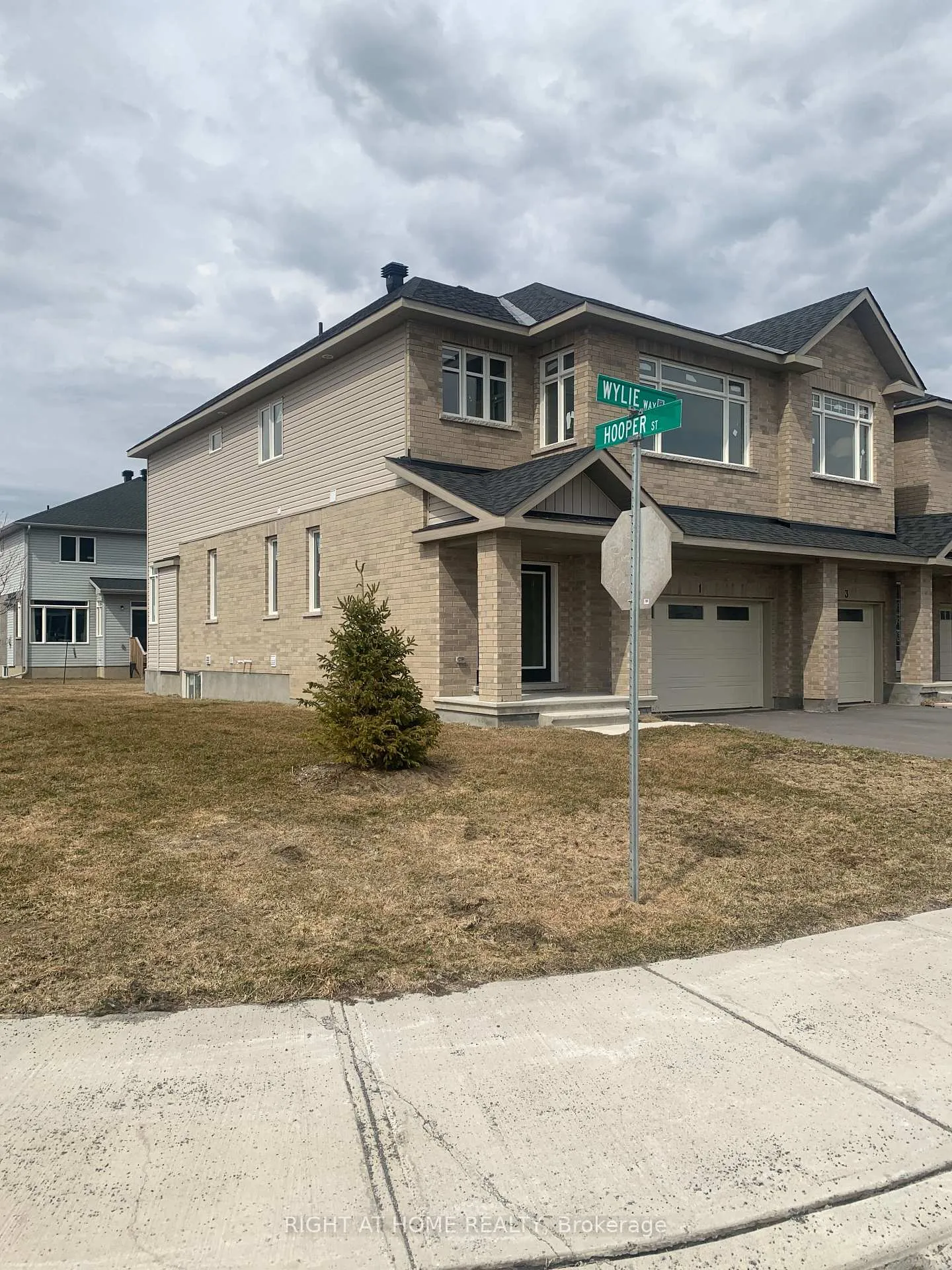 Photo 2 of 1 Wylie Way, Carleton Place — HOMEH