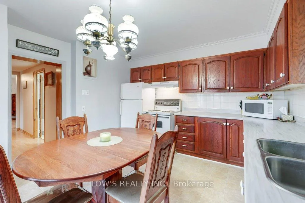 Photo 10 of 123 Pendleton Street, Champlain, Vankleek Hill — HOMEH