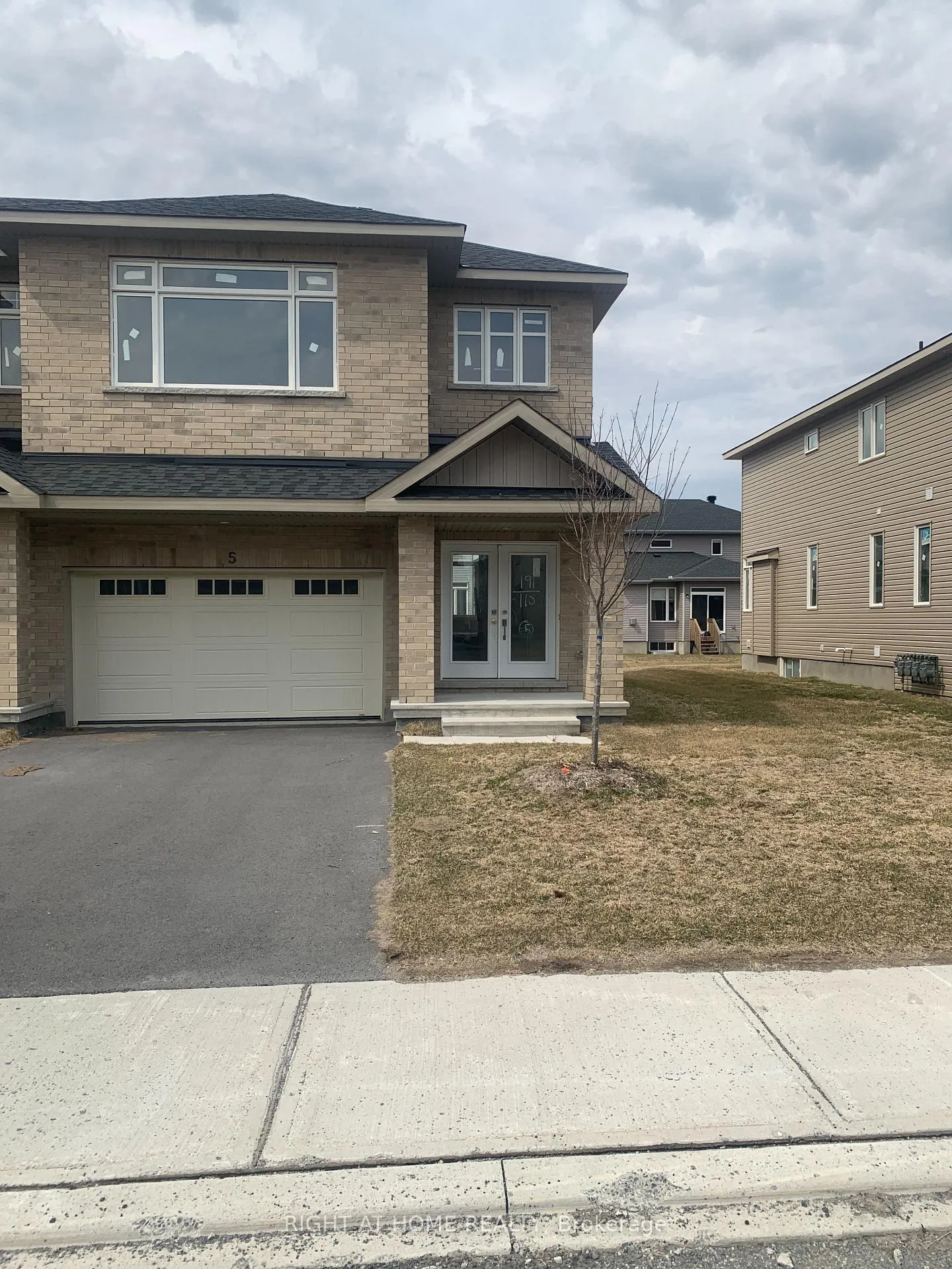 Photo 1 of 5 Wylie Way, Carleton Place — HOMEH