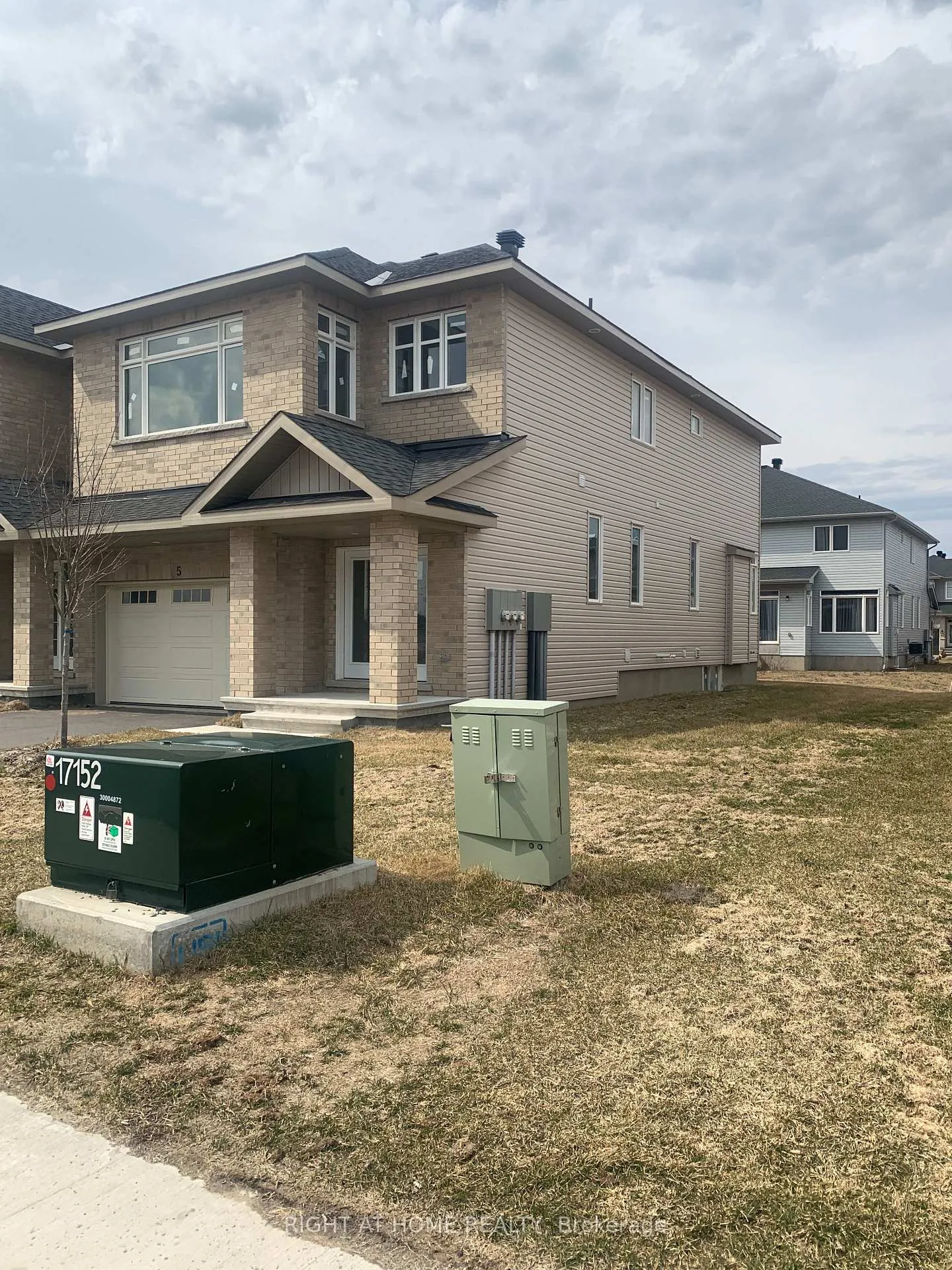 Photo 2 of 5 Wylie Way, Carleton Place — HOMEH