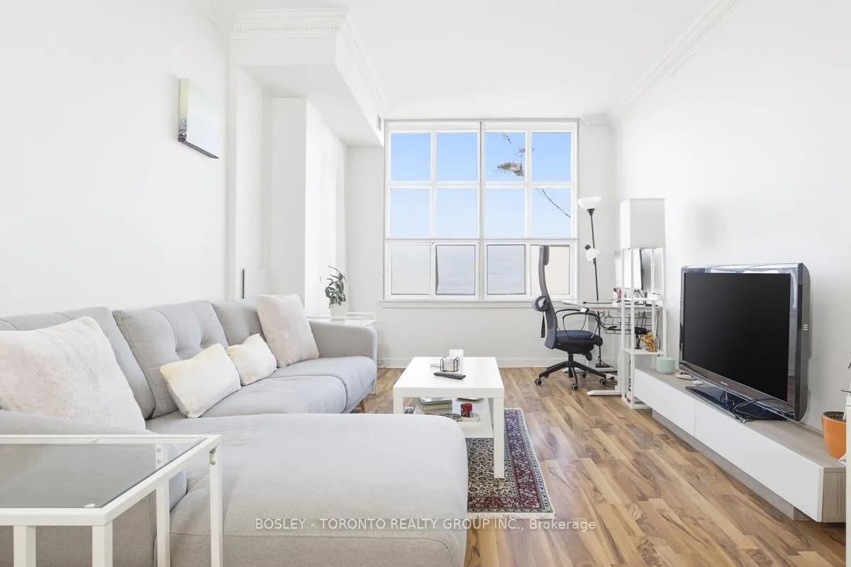 Photo 3 of Unit 902, 438 Richmond Street W, Toronto, Waterfront Communities — HOMEH