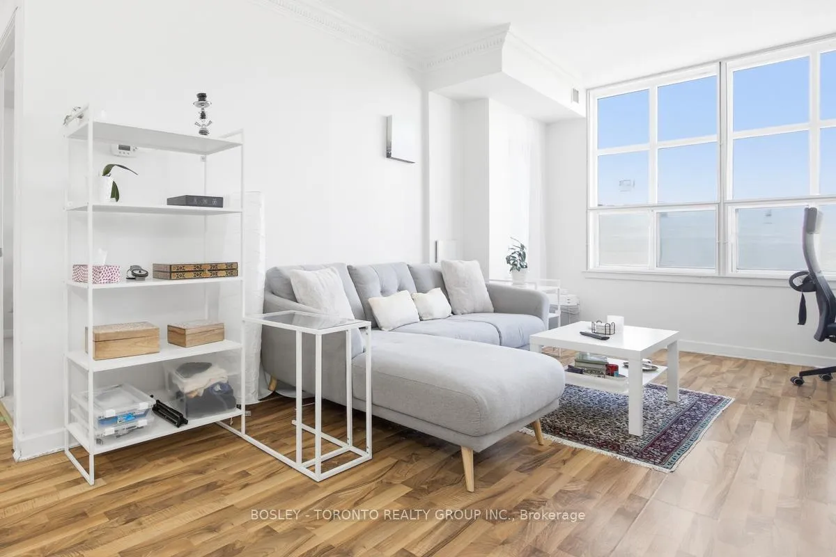 Photo 5 of Unit 902, 438 Richmond Street W, Toronto, Waterfront Communities — HOMEH