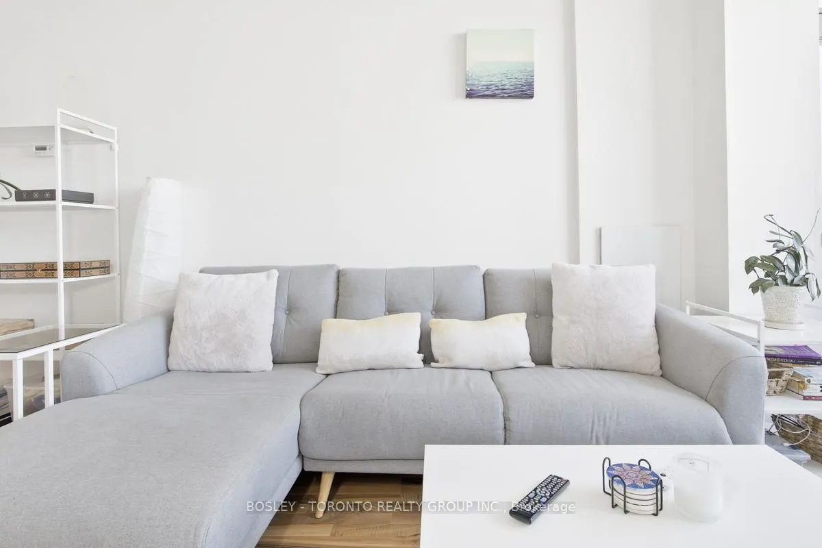 Photo 7 of Unit 902, 438 Richmond Street W, Toronto, Waterfront Communities — HOMEH
