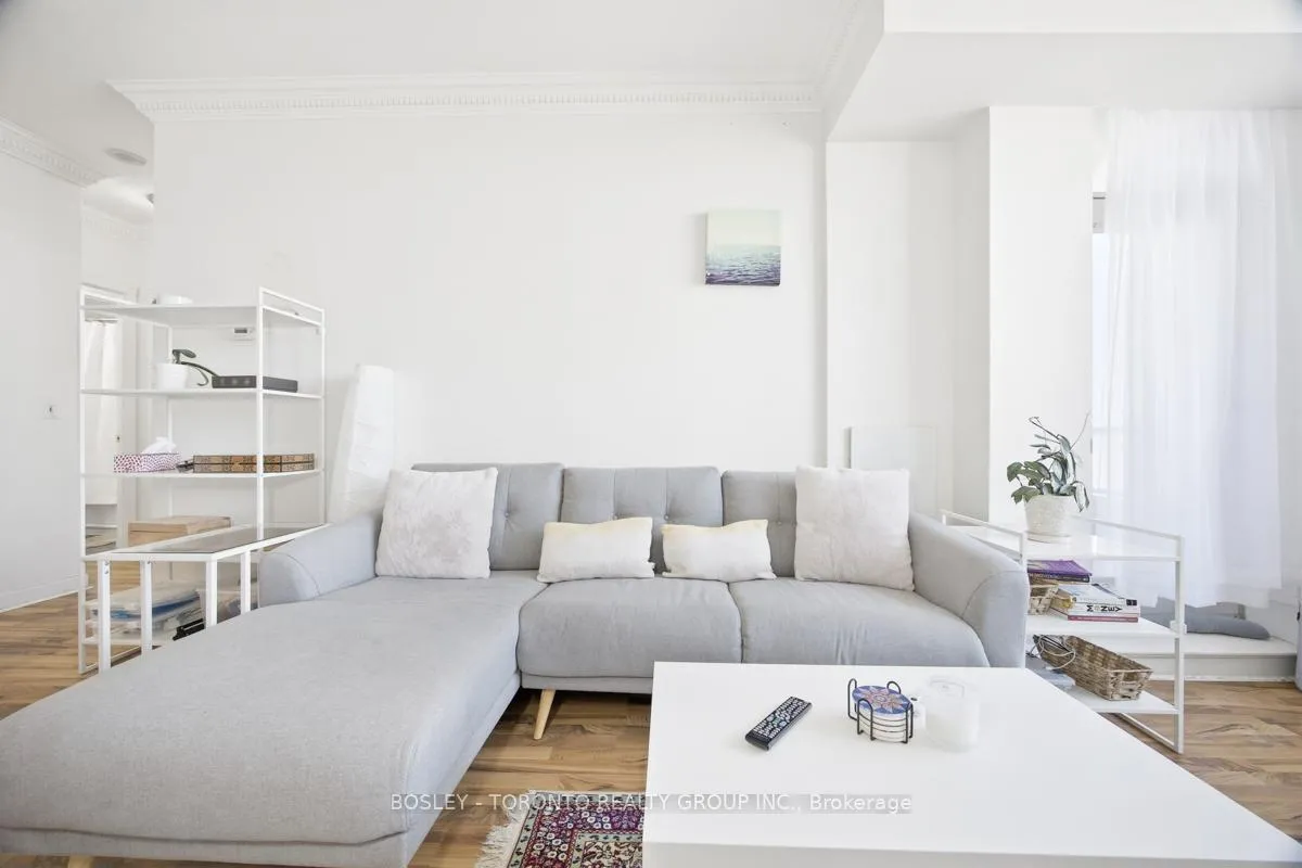 Photo 8 of Unit 902, 438 Richmond Street W, Toronto, Waterfront Communities — HOMEH