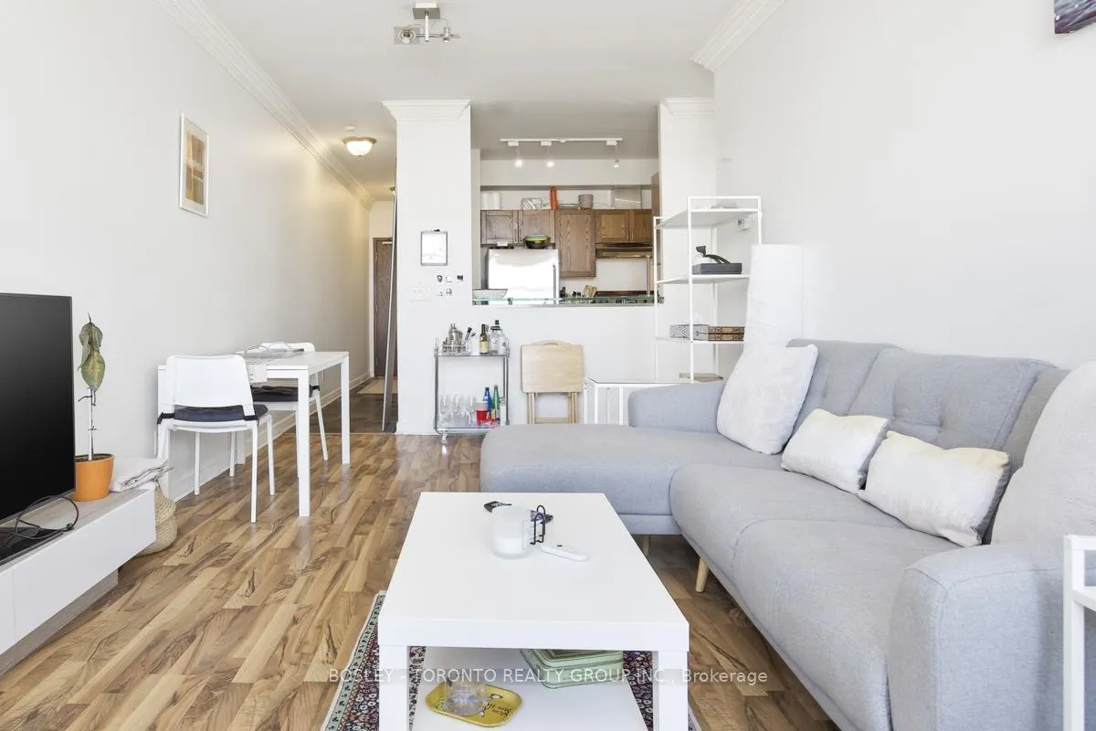 Photo 11 of Unit 902, 438 Richmond Street W, Toronto, Waterfront Communities — HOMEH