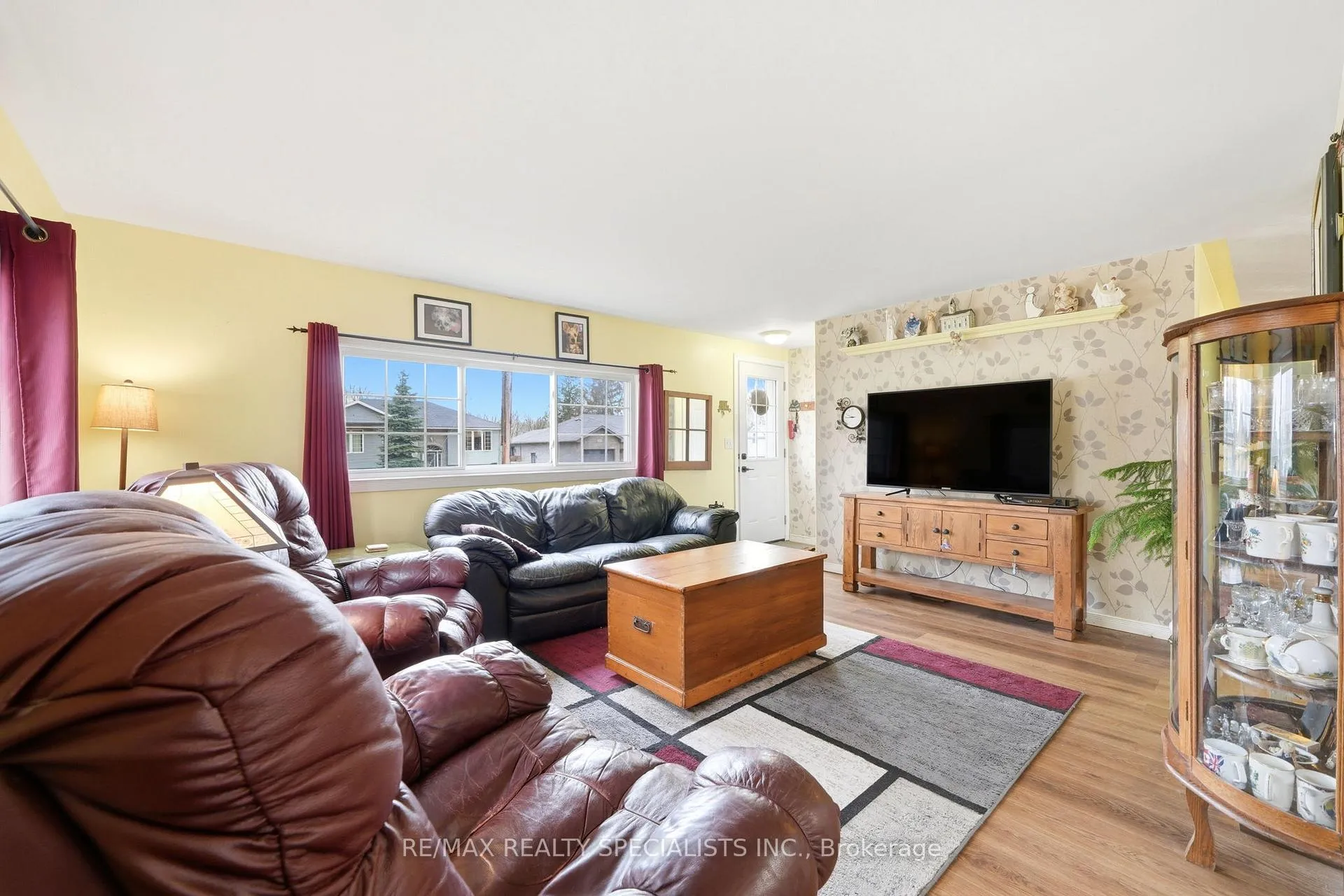 Photo 7 of 273 Elgin Street S, West Grey — HOMEH