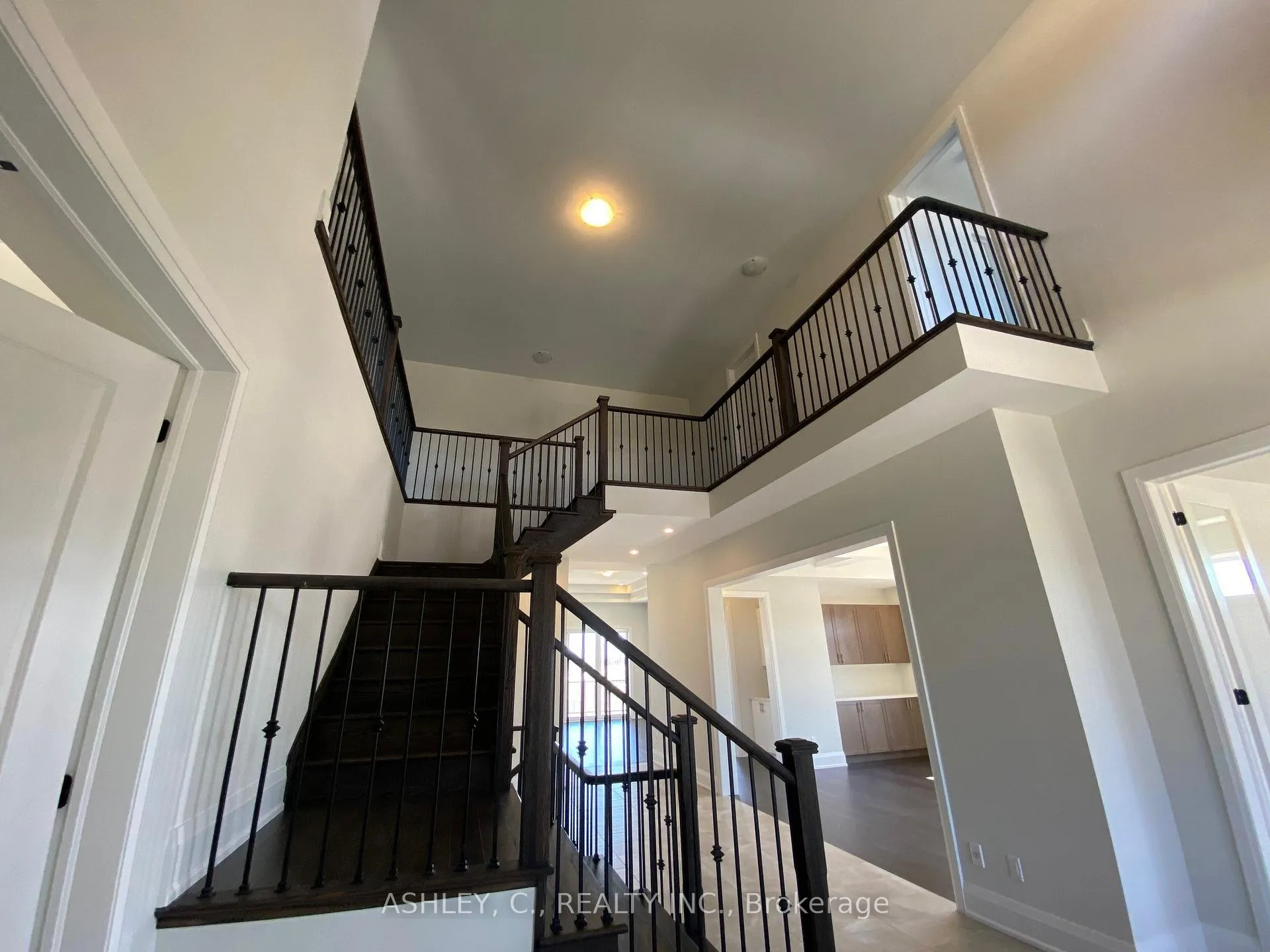 Photo 9 of 51 William Crisp Drive, Caledon, Alton — HOMEH