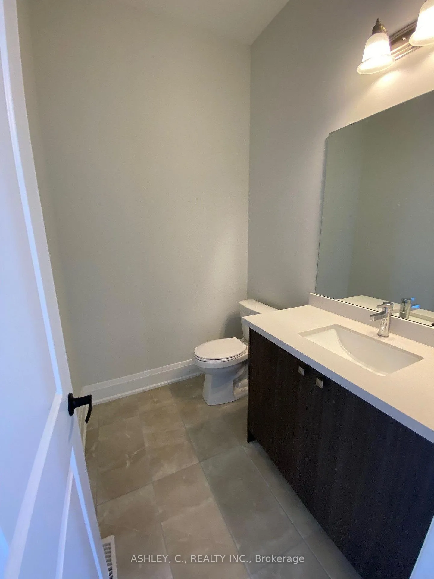 Photo 15 of 51 William Crisp Drive, Caledon, Alton — HOMEH