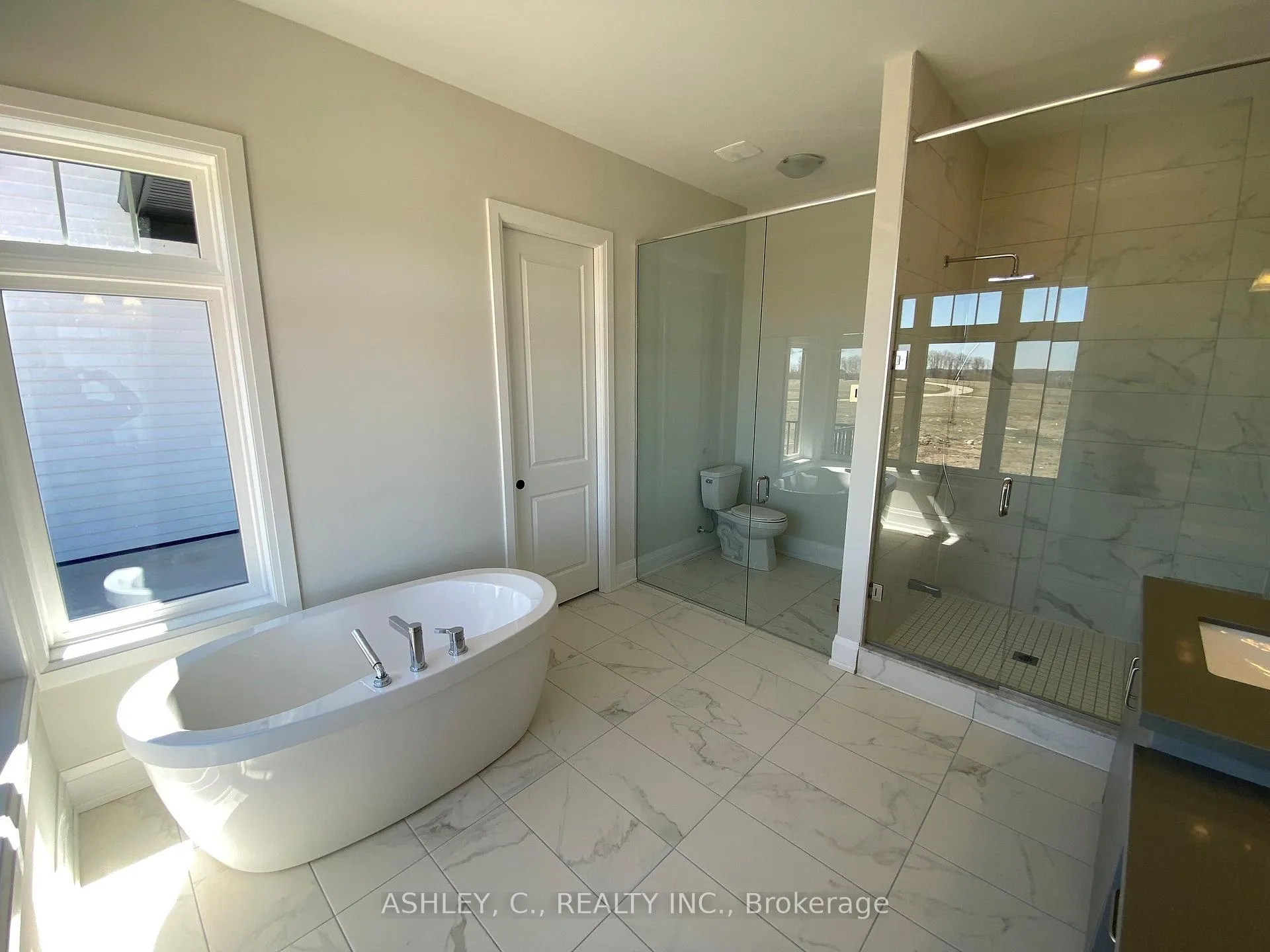 Photo 19 of 51 William Crisp Drive, Caledon, Alton — HOMEH